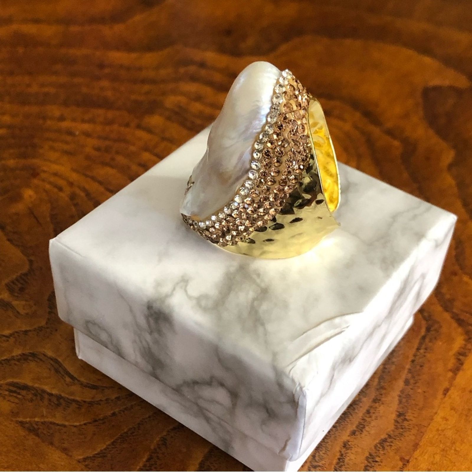 Jewelry Ladies genuine baroque fresh water pearl gold band ring NIB Size ONE SIZE - 4 Thumbnail