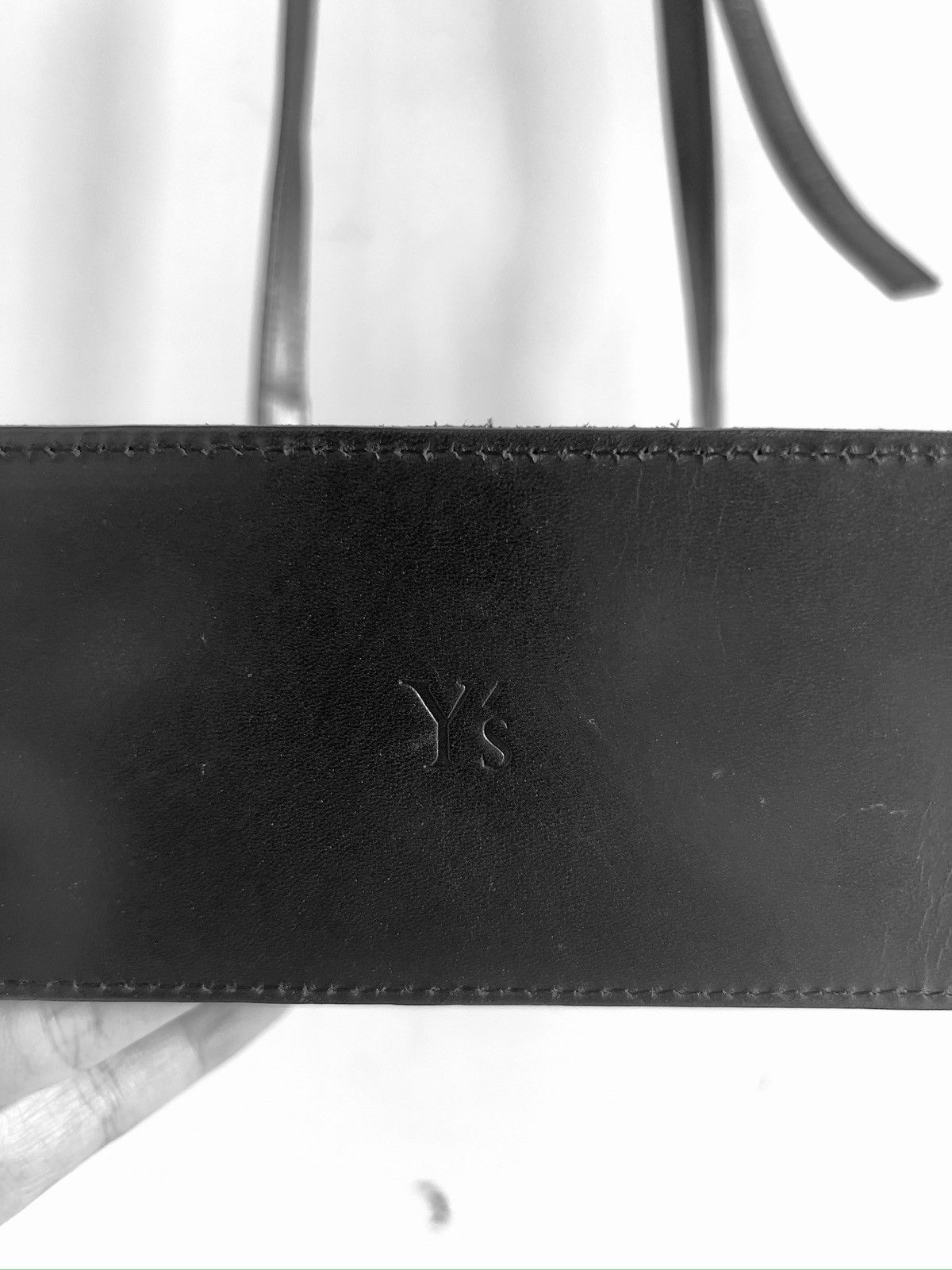Yohji Yamamoto Y's Yohji Yamamoto MATTE SMOOTH LEATHER METAL CLASP POCHETTE Size ONE SIZE - 10 Thumbnail