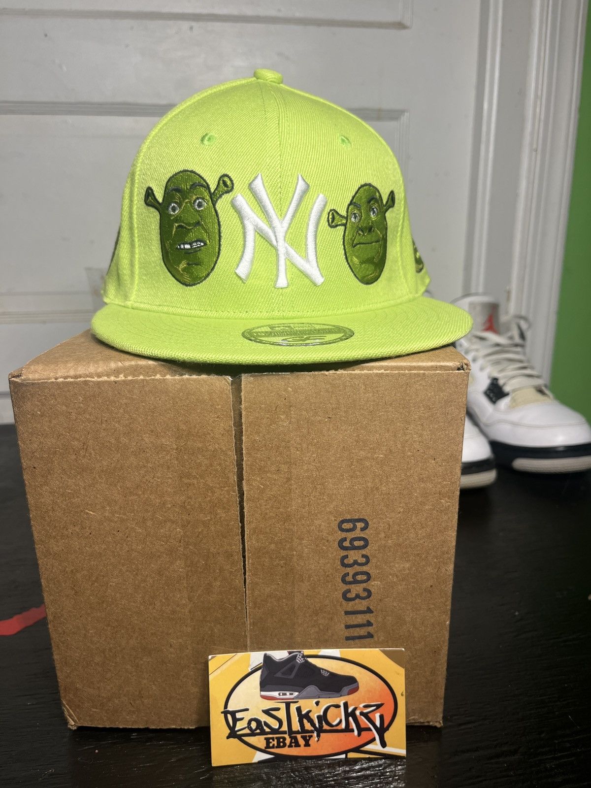 image of Ds Slumpykev Shrek Fitted Hat - Size 7 3/8 - NWT in Green, Men's