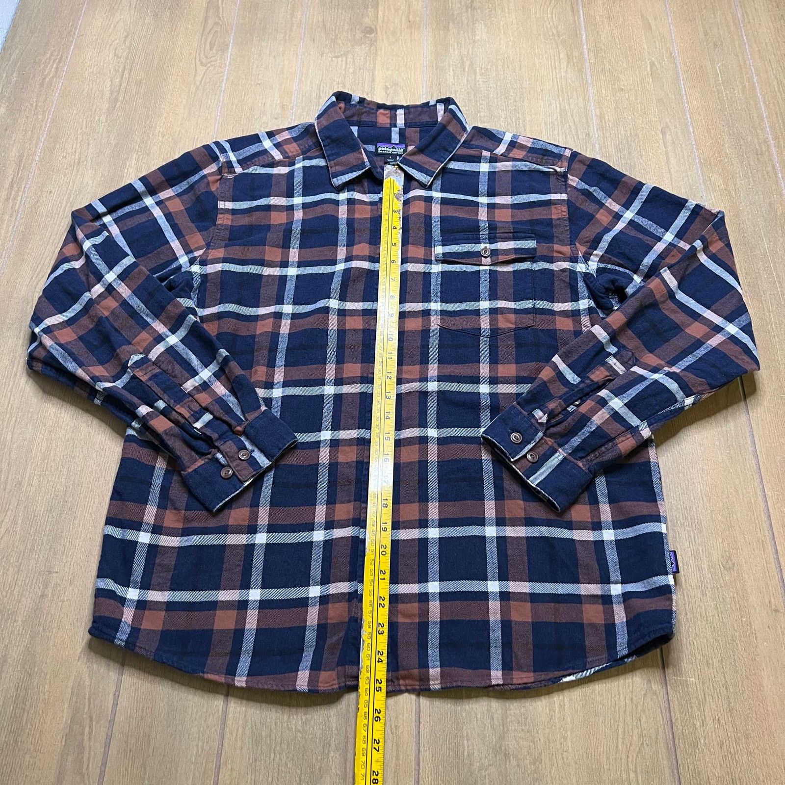 Patagonia Patagonia Men's Lightweight Fjord Flannel Shirt Sz Large Size US L / EU 52-54 / 3 - 6 Thumbnail