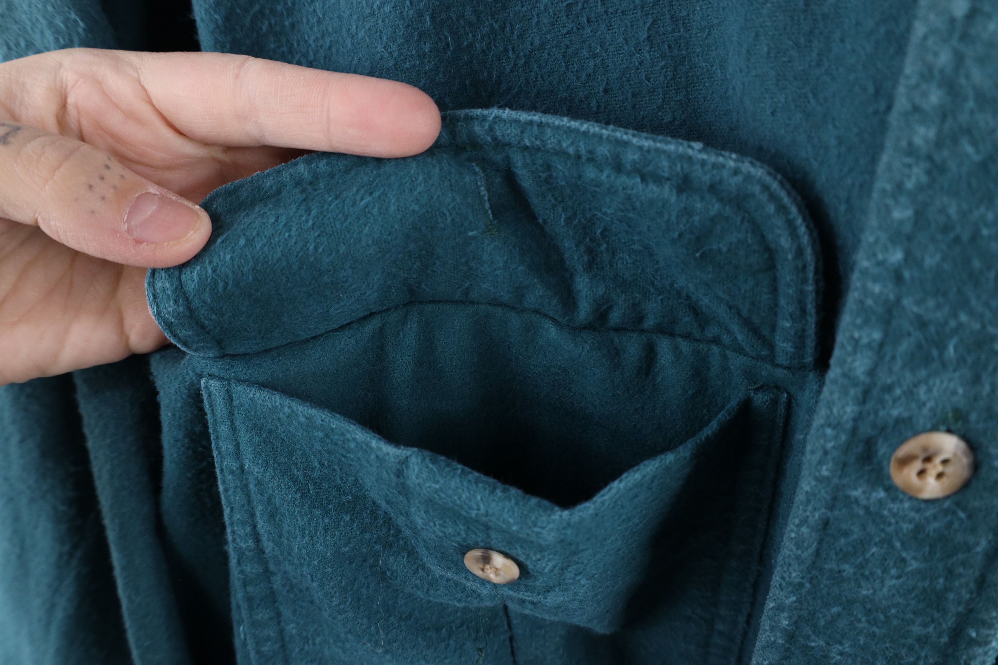 Vintage Vintage 90s Streetwear Heavyweight Cloth Button Shirt Teal Size US XL / EU 56 / 4 - 4 Thumbnail