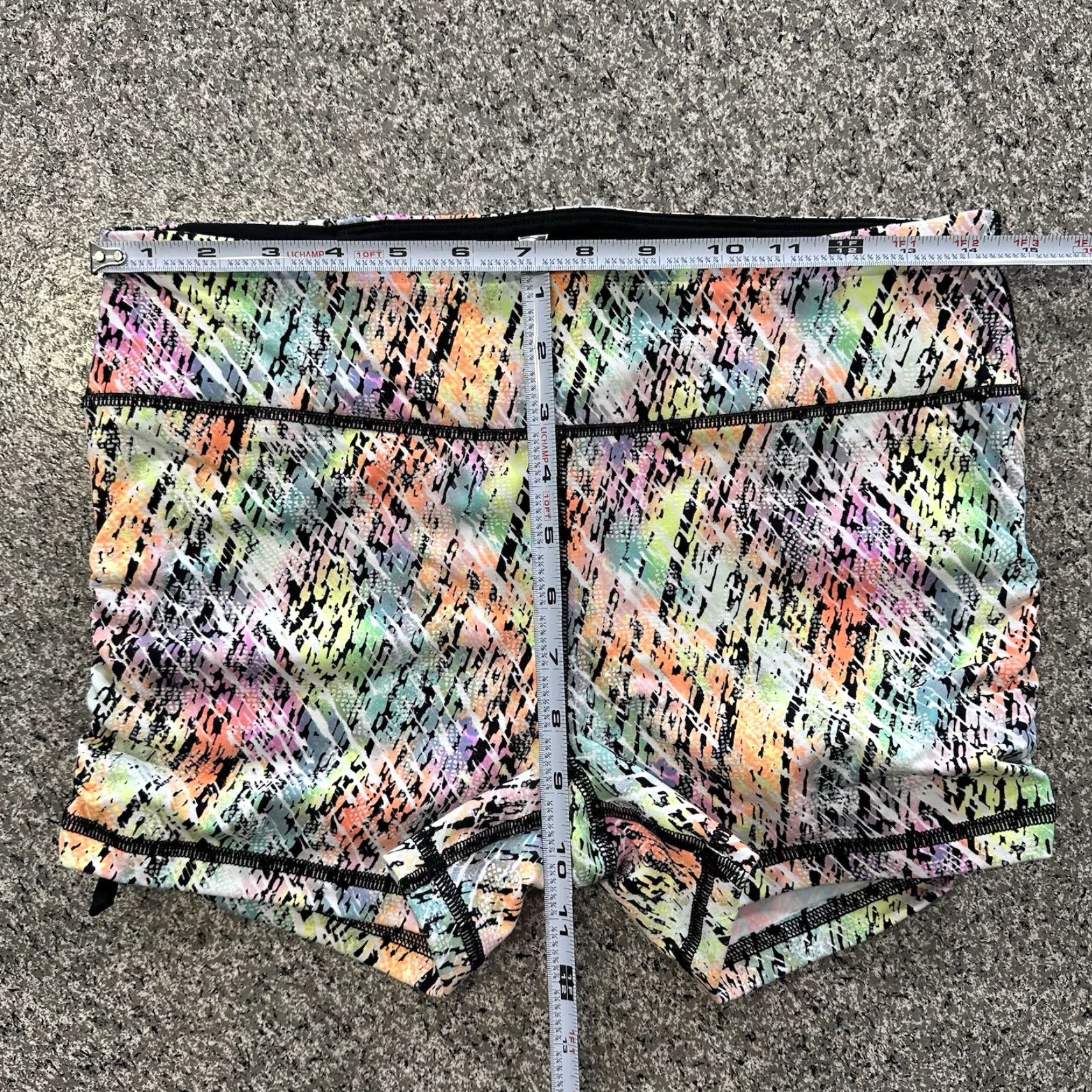 Victoria's Secret Victoria's Secret VSX Shorts Athletic Mens? Womens M Multicolor Spandex Short Size 32" / US 10 / IT 46 - 7 Thumbnail