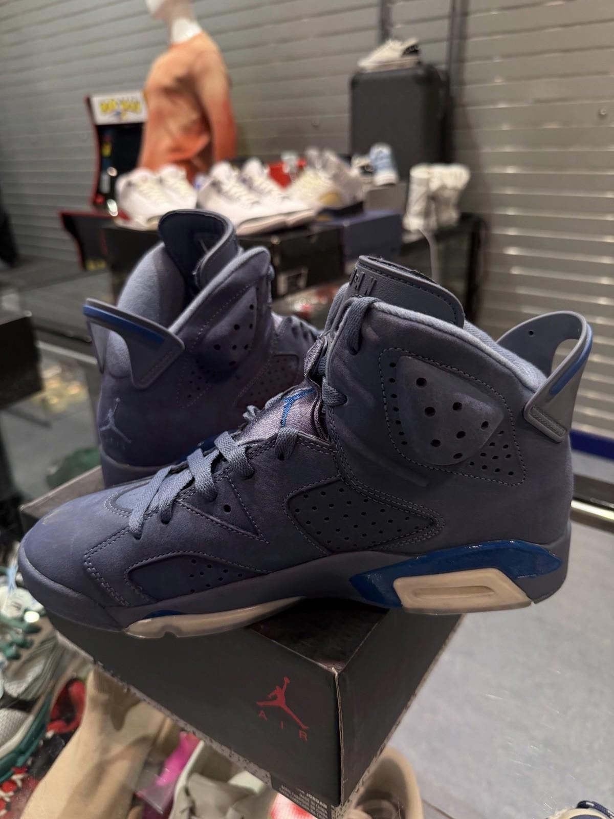 Jordan Brand Jordan 6 Retro Diffused Blue 2018 Size 8.5 Used RARE Size US 8.5 / EU 41-42 - 11 Thumbnail