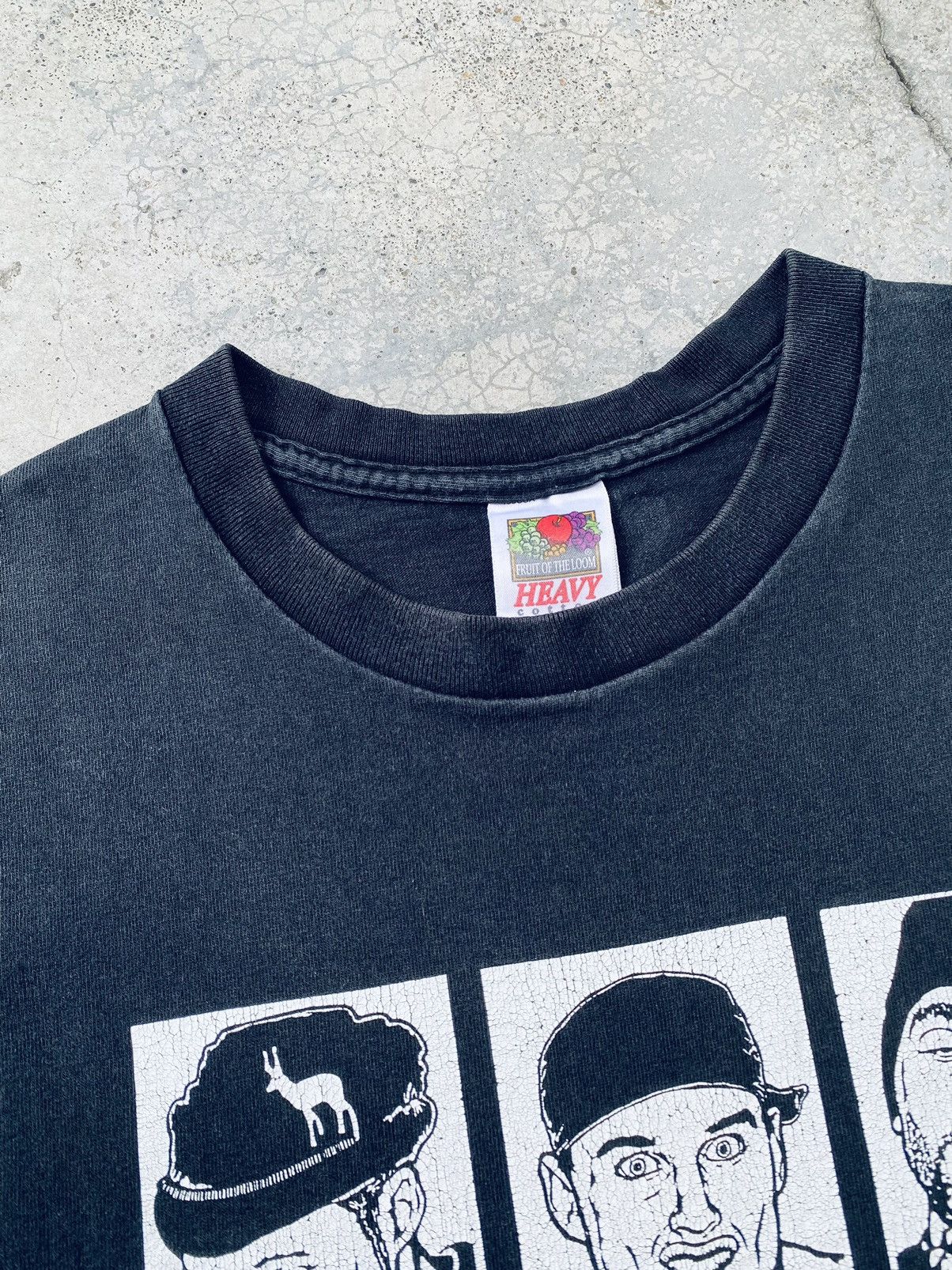 Band Tees Vintage 90s Grand Buffet Distressed Band Tees Size US M / EU 48-50 / 2 - 9 Thumbnail