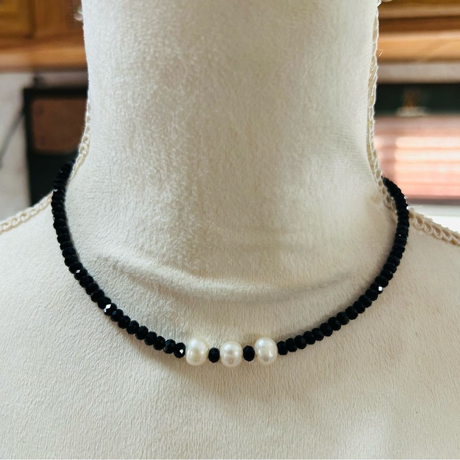 Handmade Handcrafted jet black rhondelle genuine pearl necklace Size ONE SIZE - 2 Thumbnail