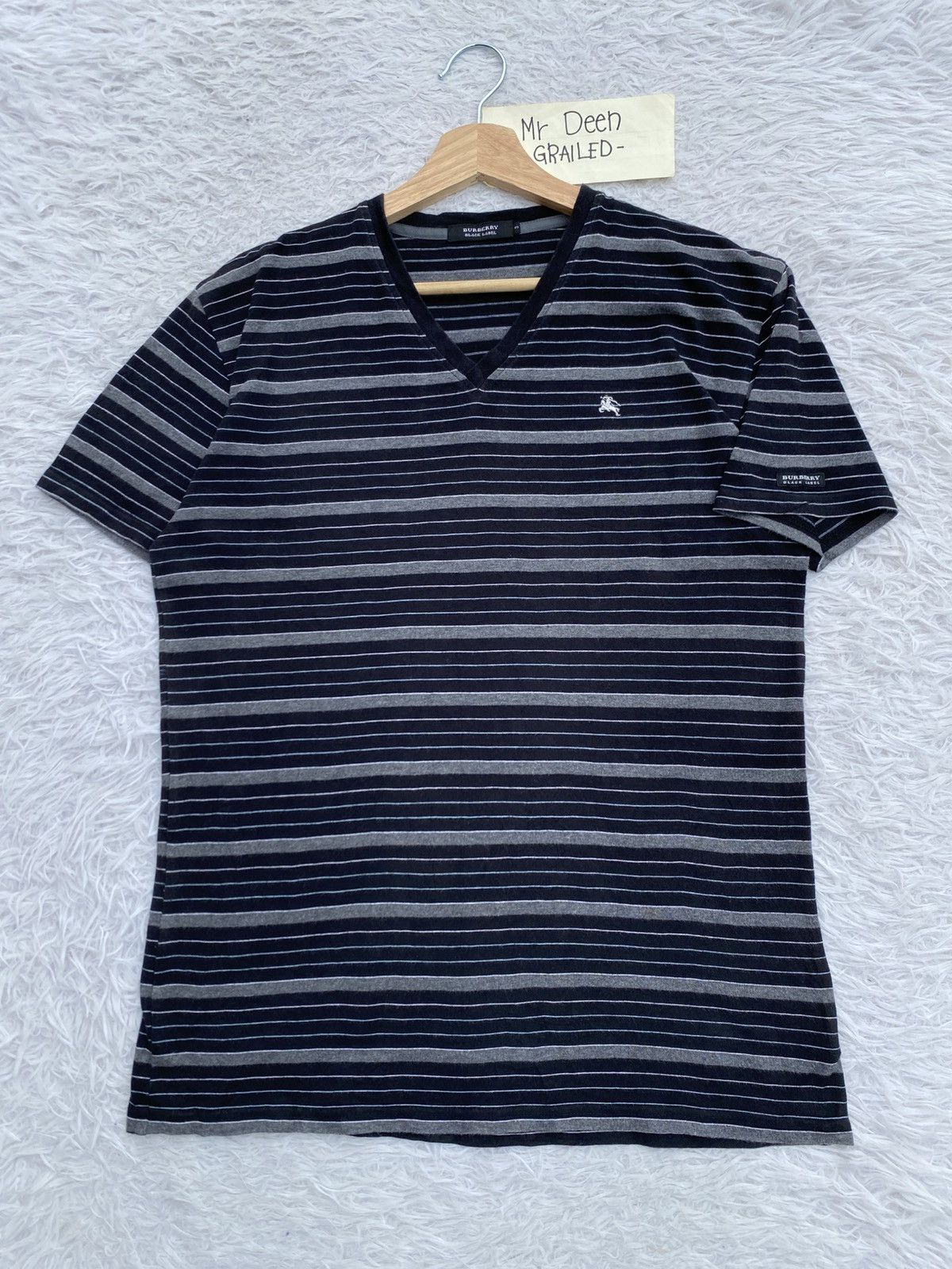 Burberry Rare Burberry Stripes V Neck Tshirt Size US M / EU 48-50 / 2 - 4 Thumbnail