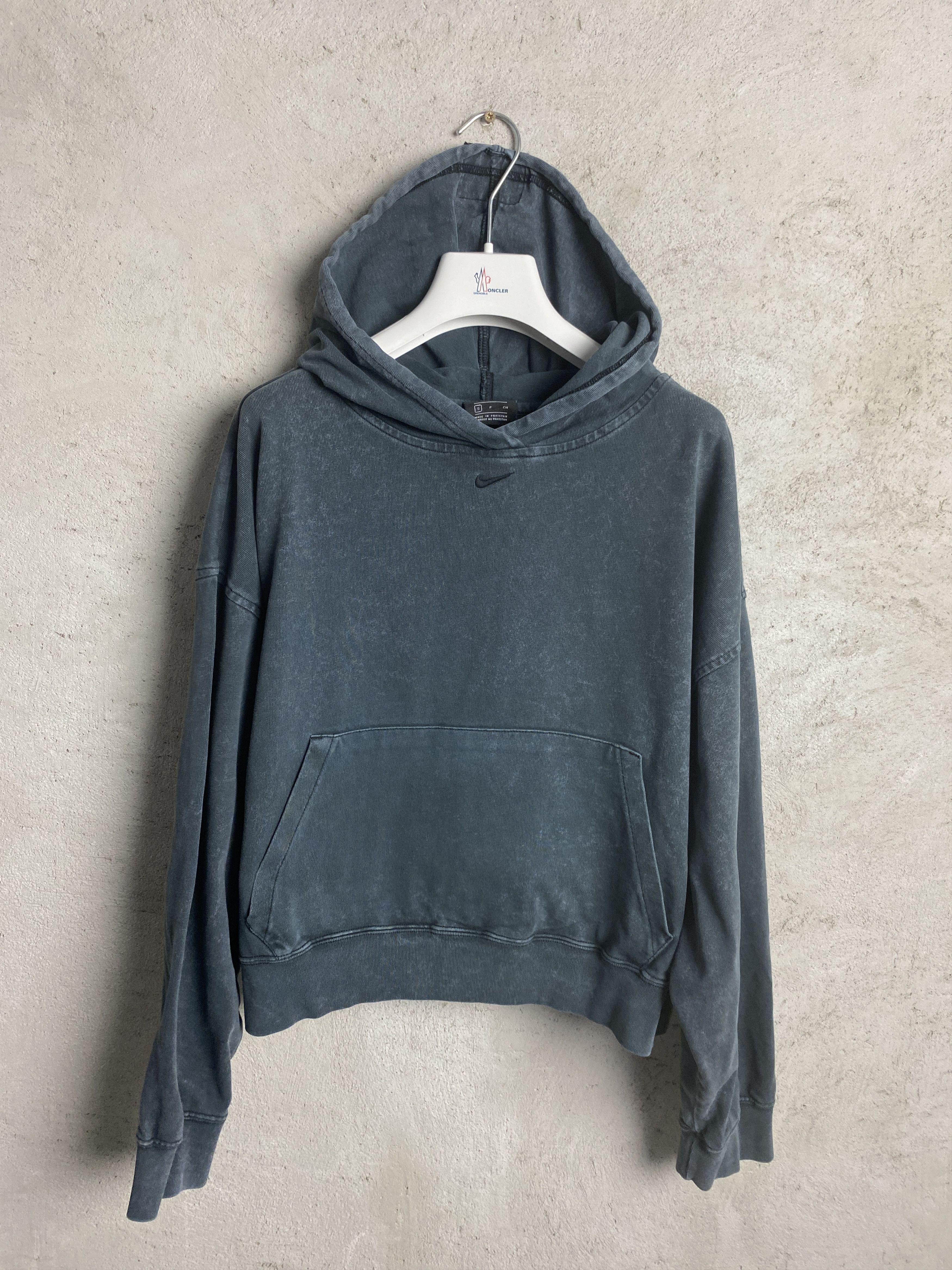Nike nike hoodie center swoosh y2k rap skate sport opium Size US S / EU 44-46 / 1 - 1 Thumbnail