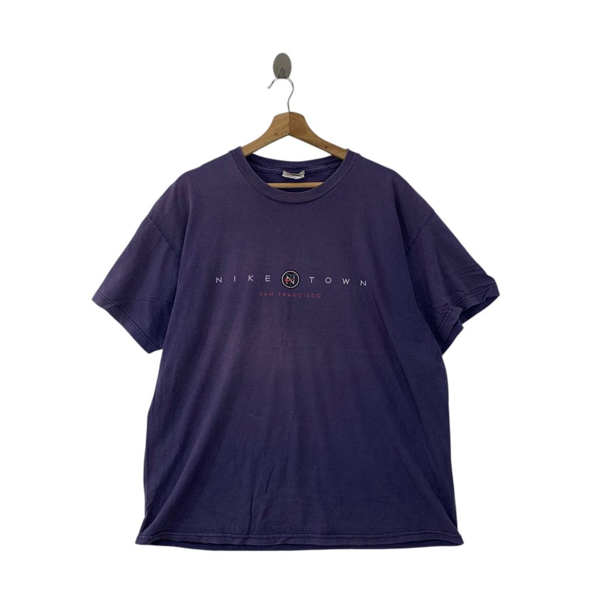 Nike Vintage NIKE TOWN SAN FRANCISCO Natural Faded Tee Shirt Top Size US L / EU 52-54 / 3 - 1 Thumbnail