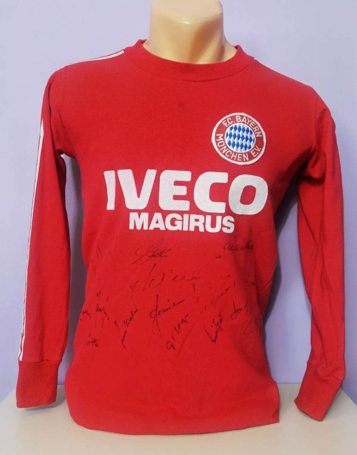 Erima Bayern Munich signed vintage shirt Size US S / EU 44-46 / 1 - 1 Thumbnail