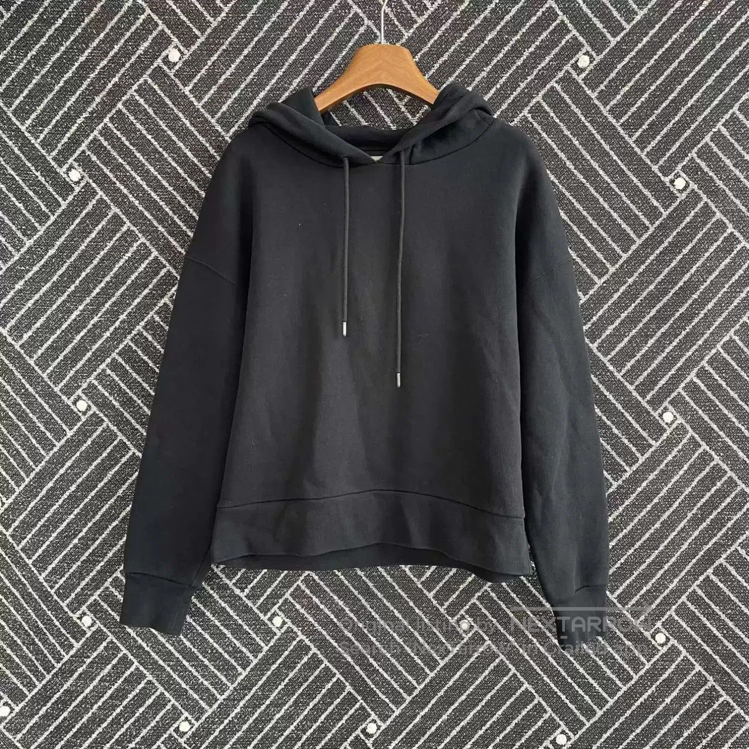 Burberry black burberry logo embroidered hoodie for men. Size US S / EU 44-46 / 1 - 1 Thumbnail