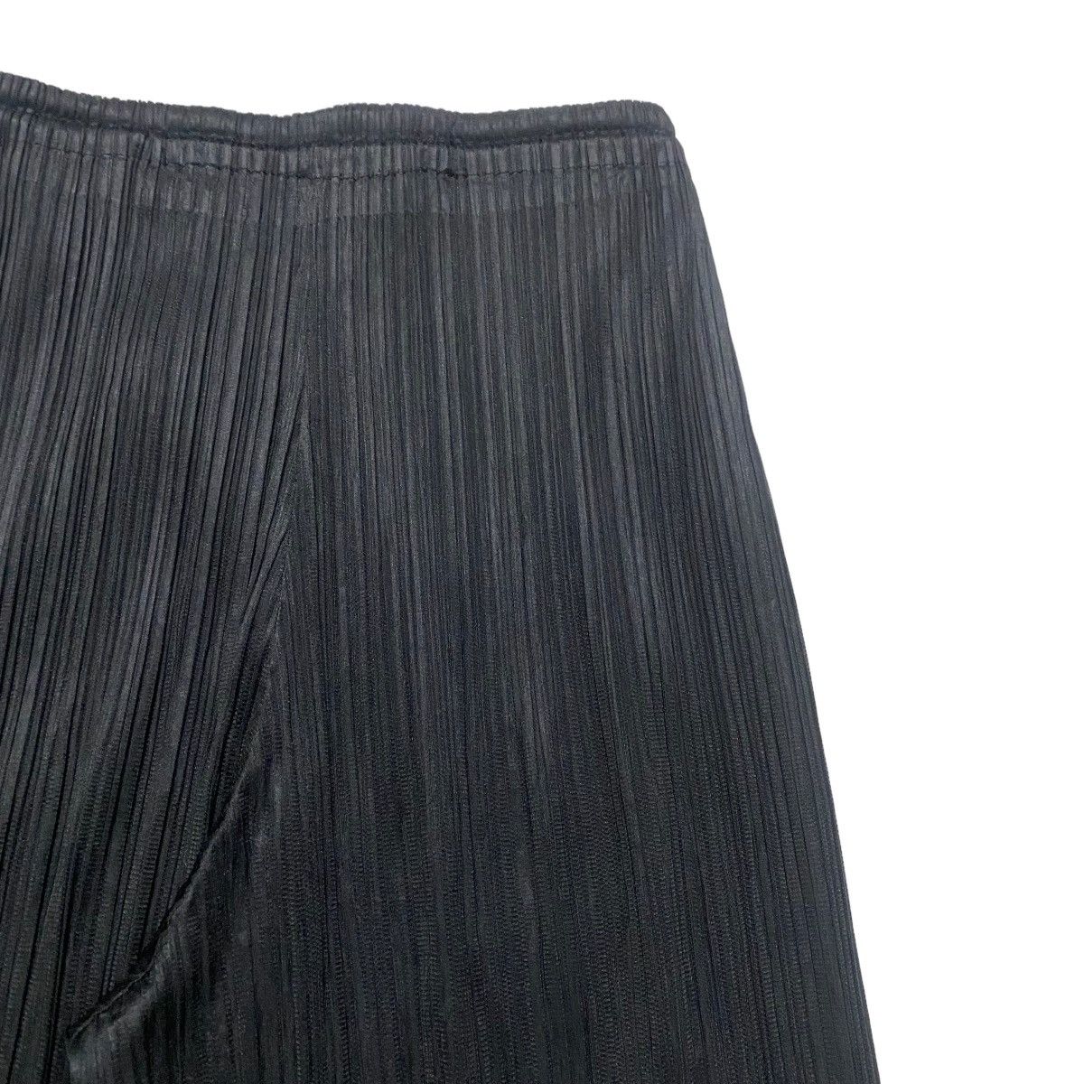 Pleats Please Issey Miyake Vintage Pleats Please Black Pants Straight Leg Size US 30 / EU 46 - 12 Thumbnail