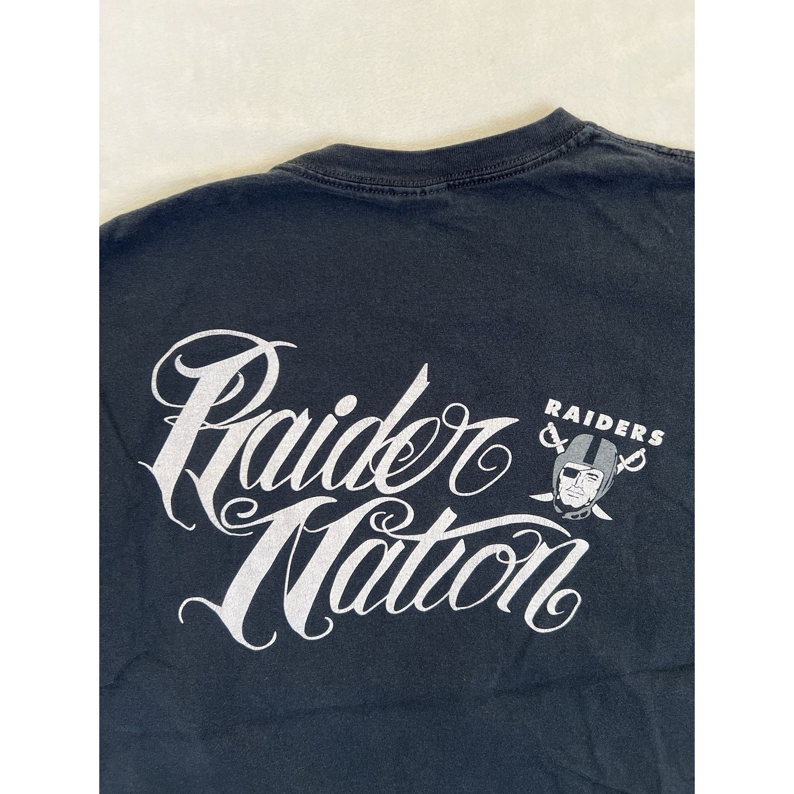 Gildan Vintage Oakland Raiders T-Shirt Size XL Y2K “Best In The Wes Size US XL / EU 56 / 4 - 8 Thumbnail