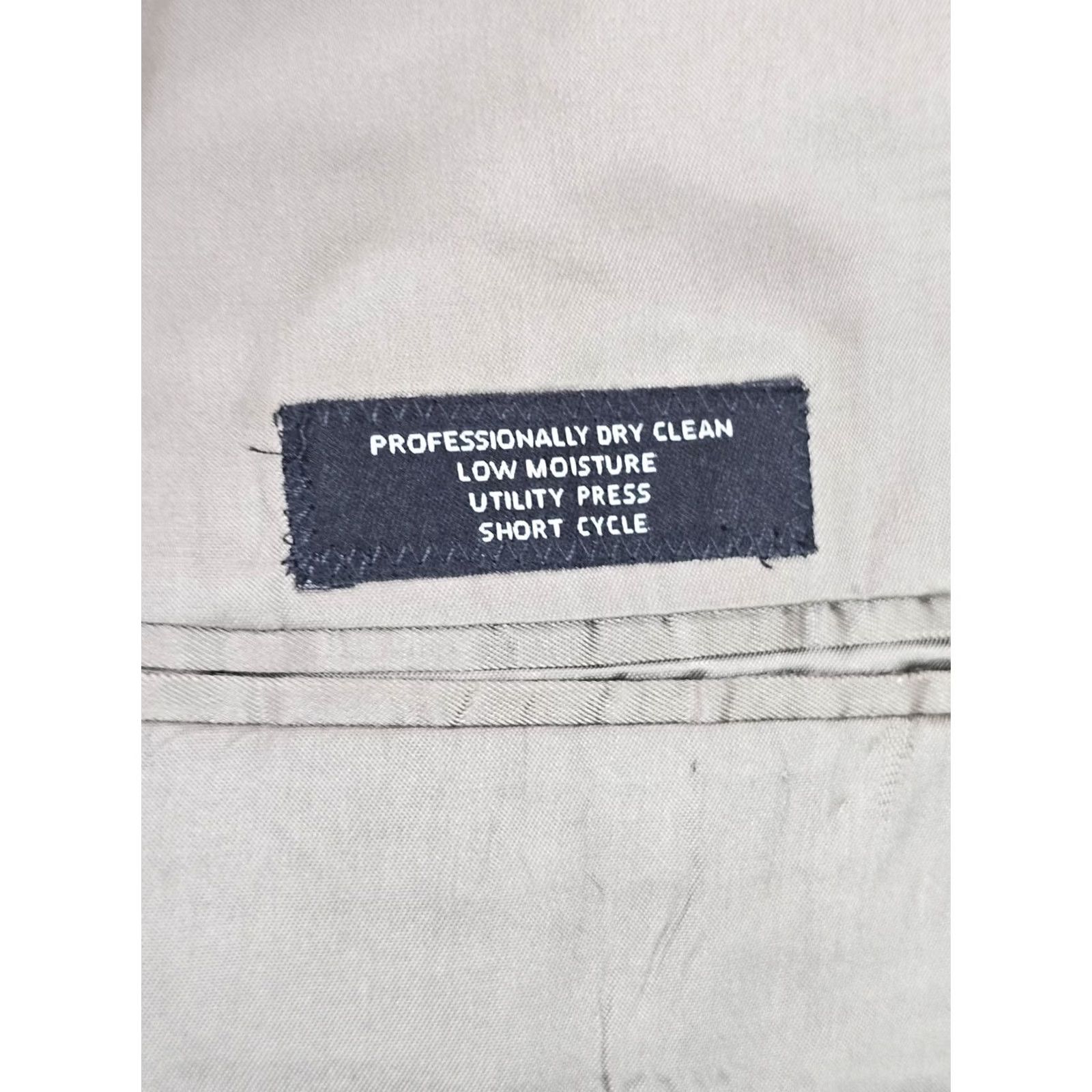 Jos. A. Bank VINTAGE Jos A Bank Glen Check Plaid 100% Wool Suit Jacket 41R Pants 35R Beige Men 2 Piece Formal Business Glen Check Wool Suit Mens Size 42R - 7 Thumbnail