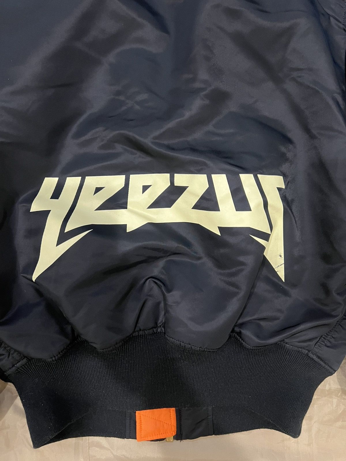 Yeezy ALPHA INDUSTRIES X KANYE WEST size M Size US M / EU 48-50 / 2 - 10 Thumbnail