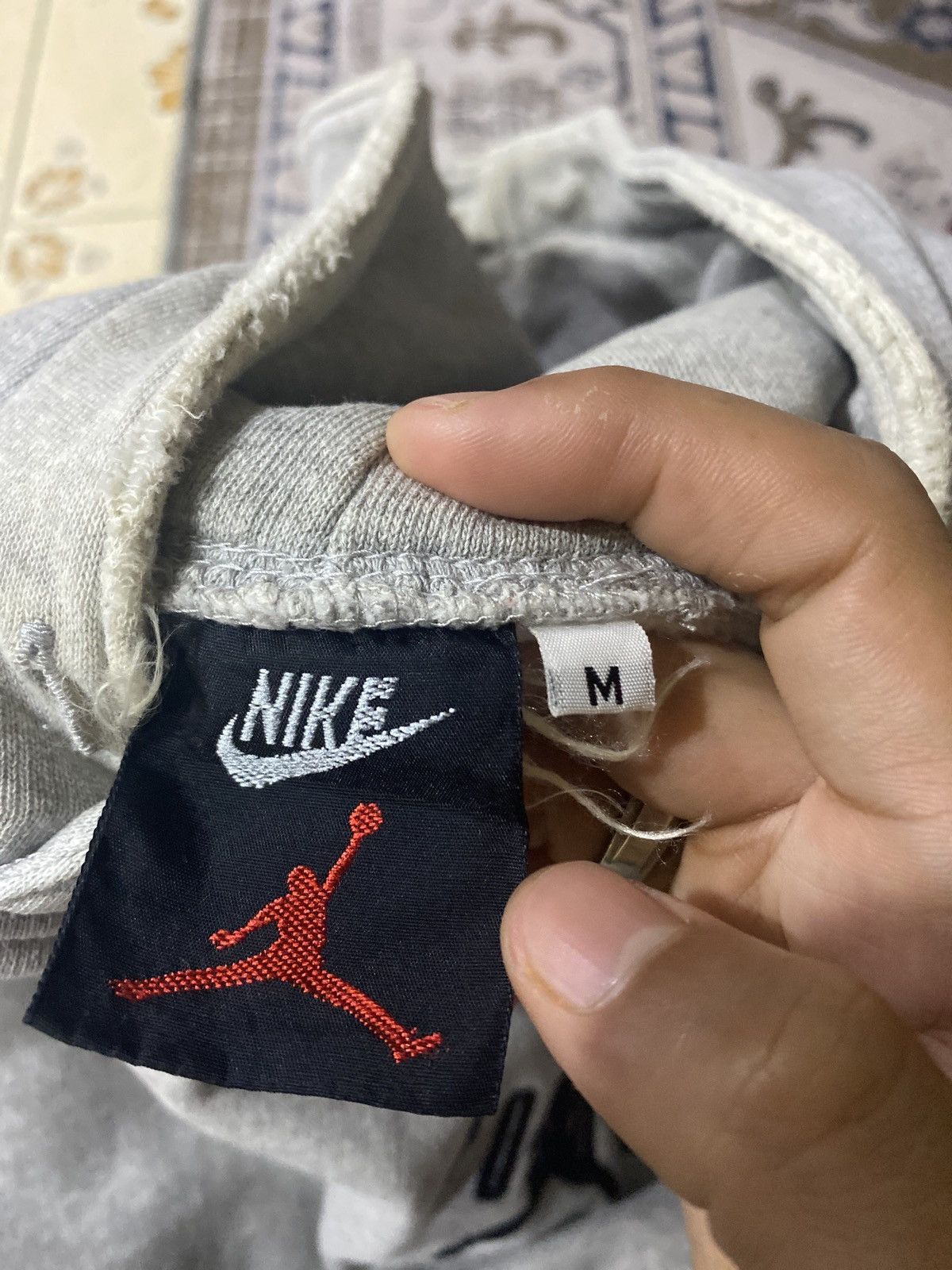 Nike VINTAGE NIKE AIR JORDAN BACKHIT HOODIE Size US M / EU 48-50 / 2 - 8 Thumbnail