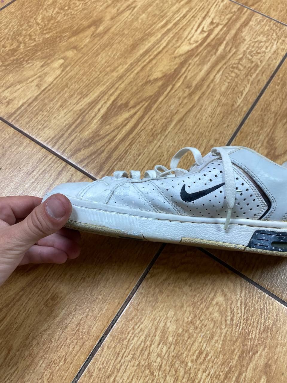 Nike Low-Top Sneakers Nike logo Vintage Streetwear Y2K Size US 8 / EU 41 - 16 Thumbnail