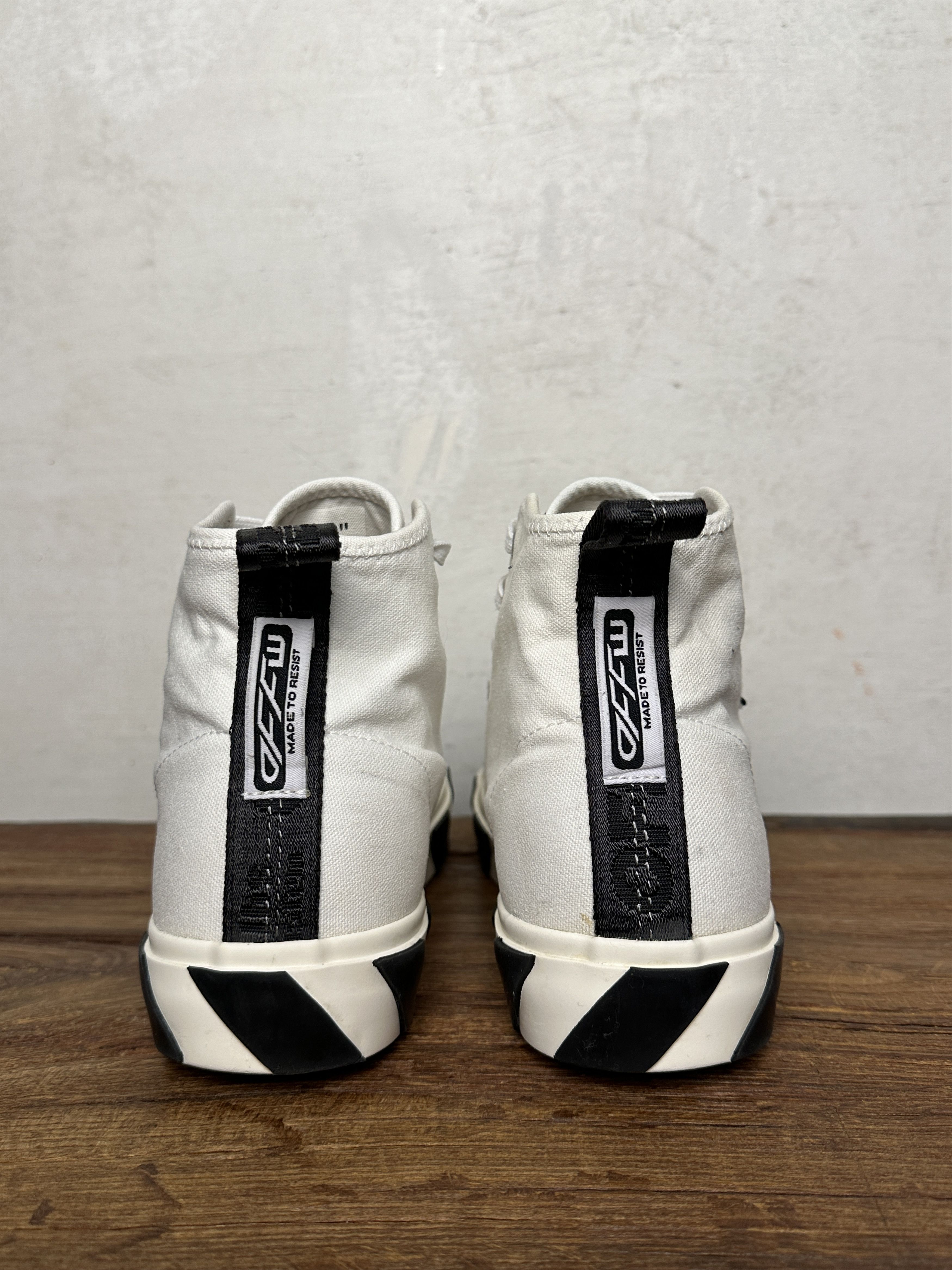 Off-White Off-White Mid Top Vulcanised Sneaker White Size US 10 / EU 43 - 6 Thumbnail