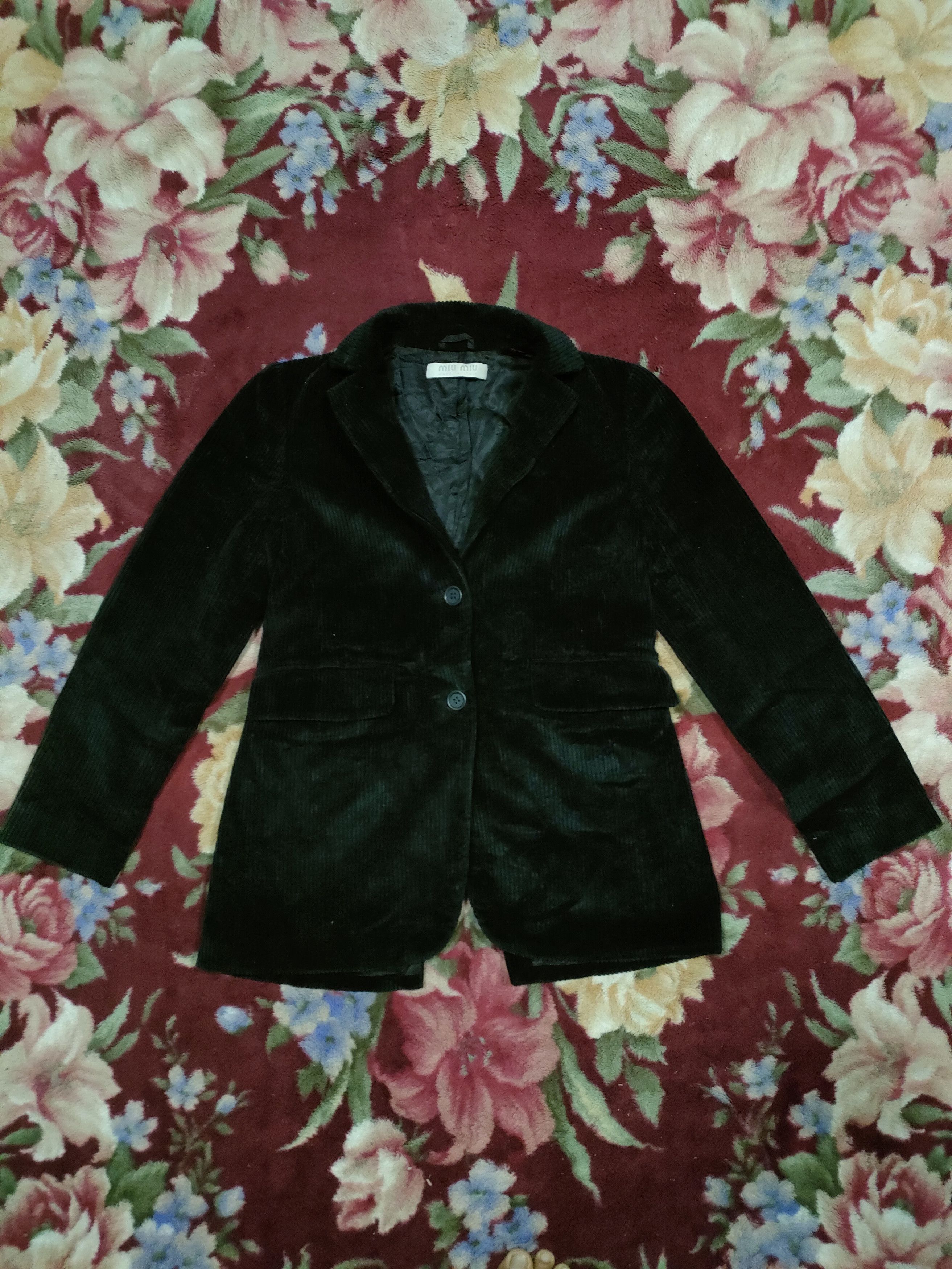Miu Miu Miu Miu Velvet Button Size S / US 4 / IT 40 - 1 Thumbnail