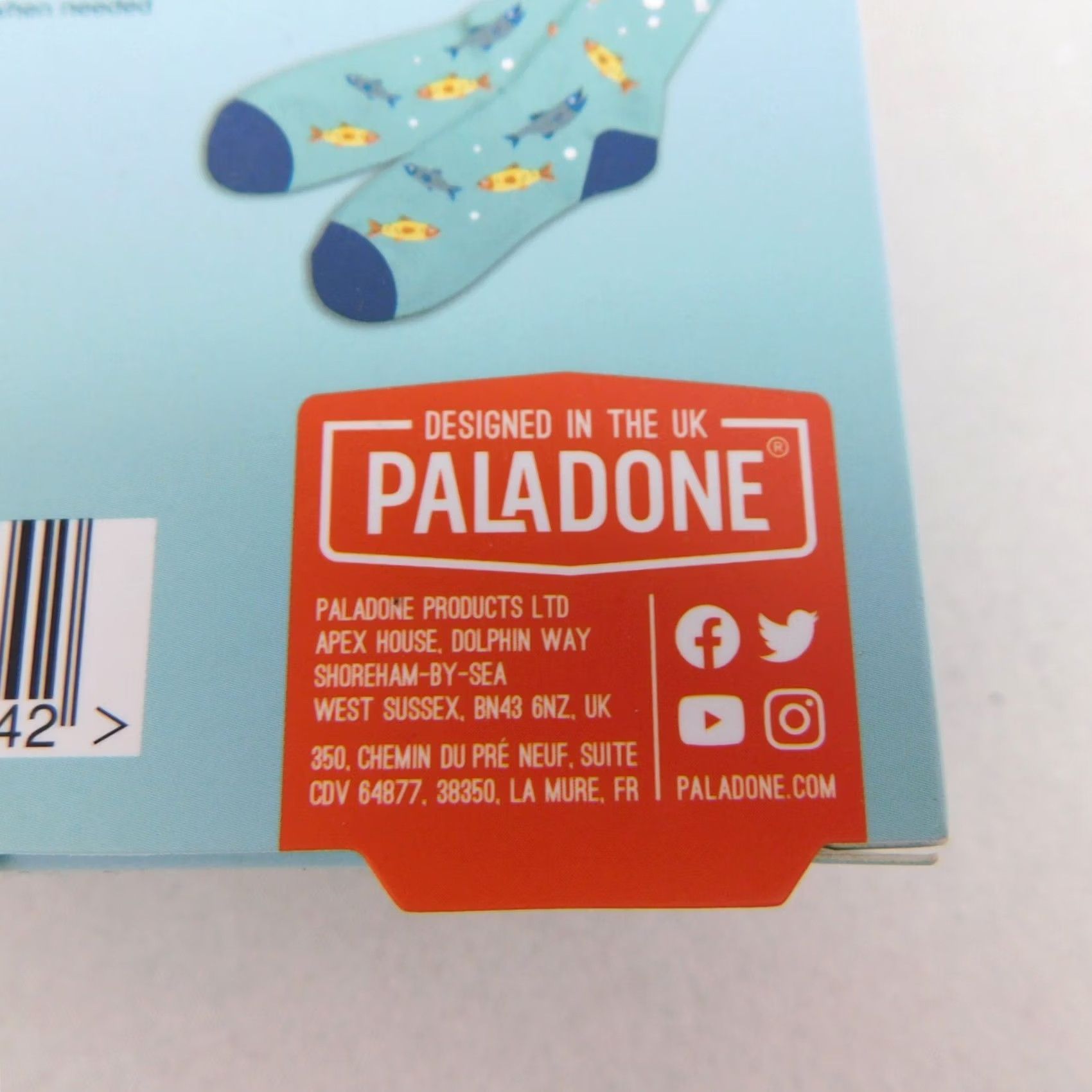 Vintage Paladone Men's Socks 9-11.5 Mid Calf Stocking Stuffer Ornament Box Blue Fish Novelty Socks Size ONE SIZE - 8 Thumbnail