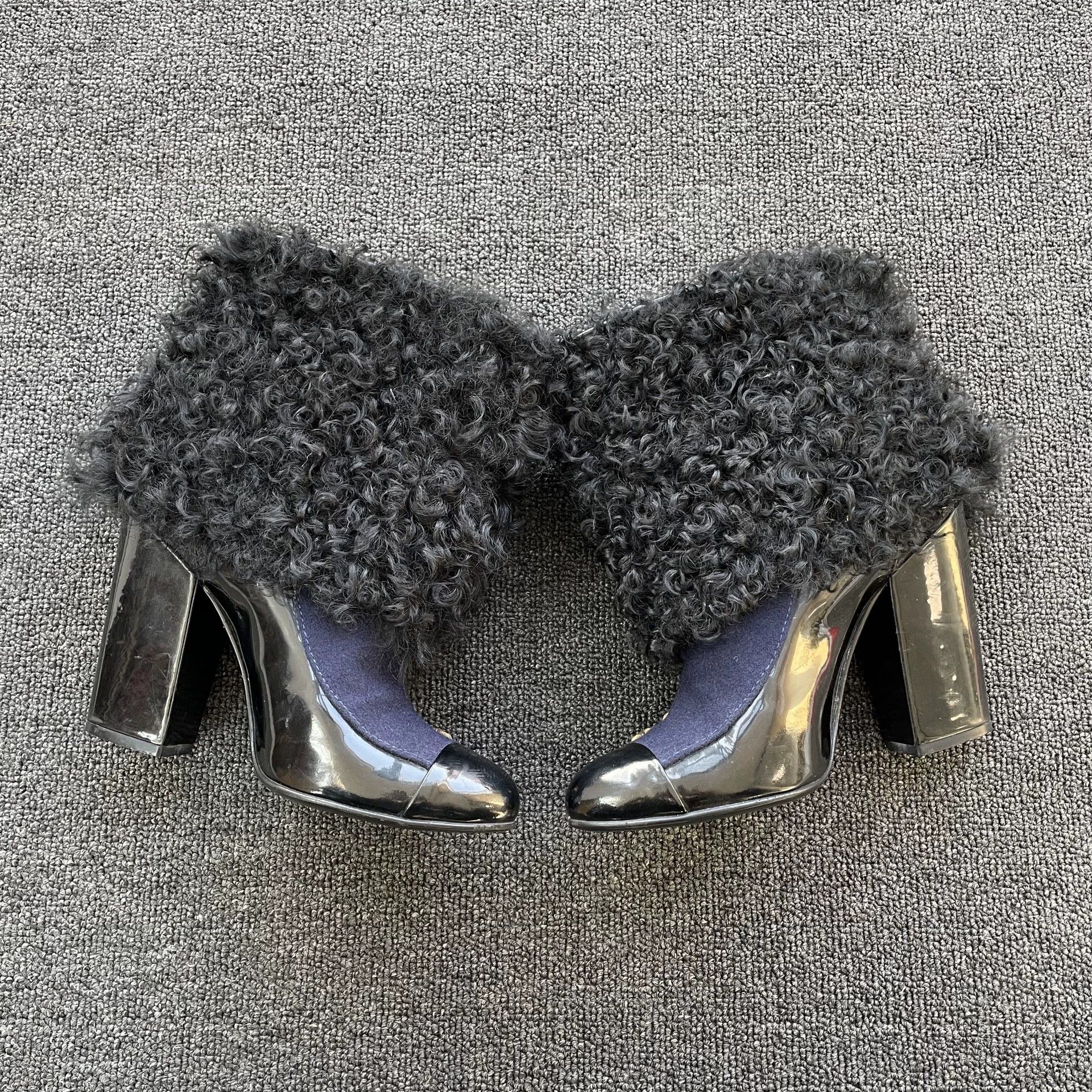Chanel CHANEL Women's Blk Patent Fur Heeled Ankle Boots 39 (10cm) Size US 8.5 / IT 38.5 - 6 Thumbnail