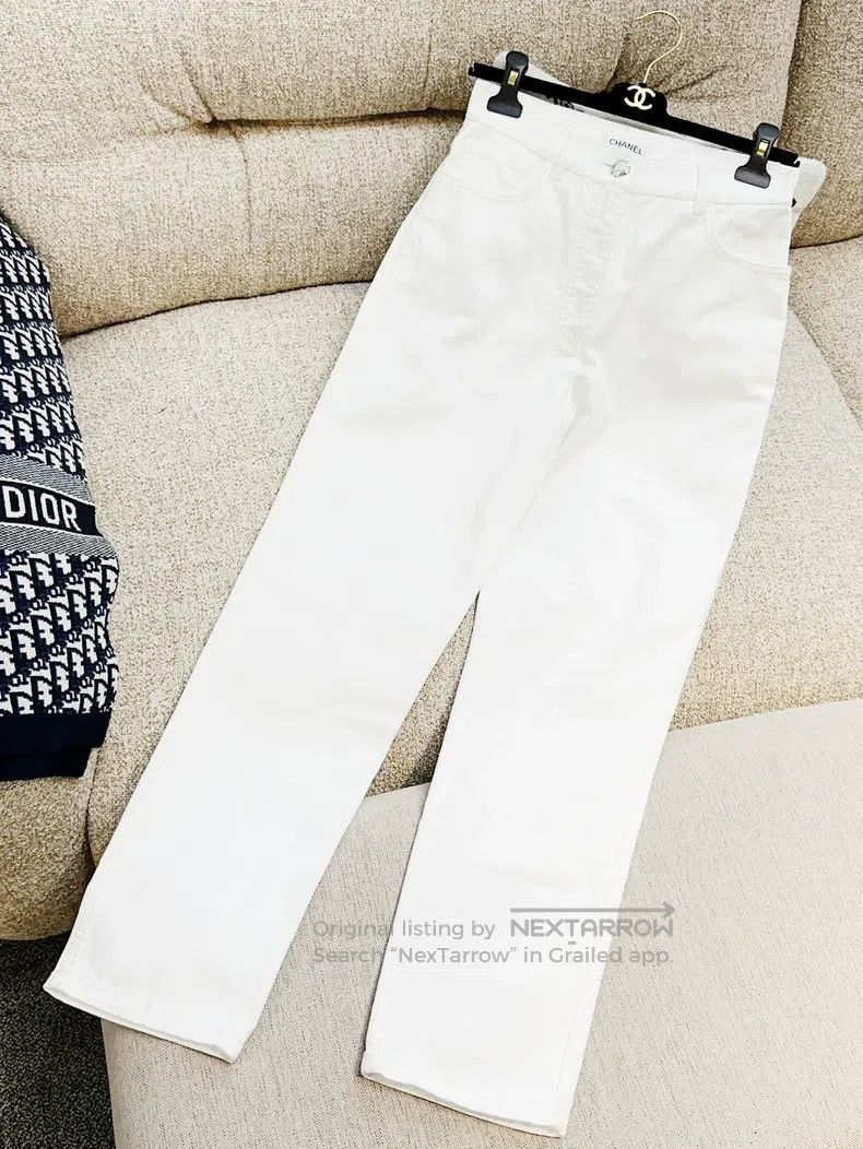 Chanel Chanel 24N Coco neige ski series white cartoon double C po Size 24" / US 00 / IT 34 - 2 Thumbnail