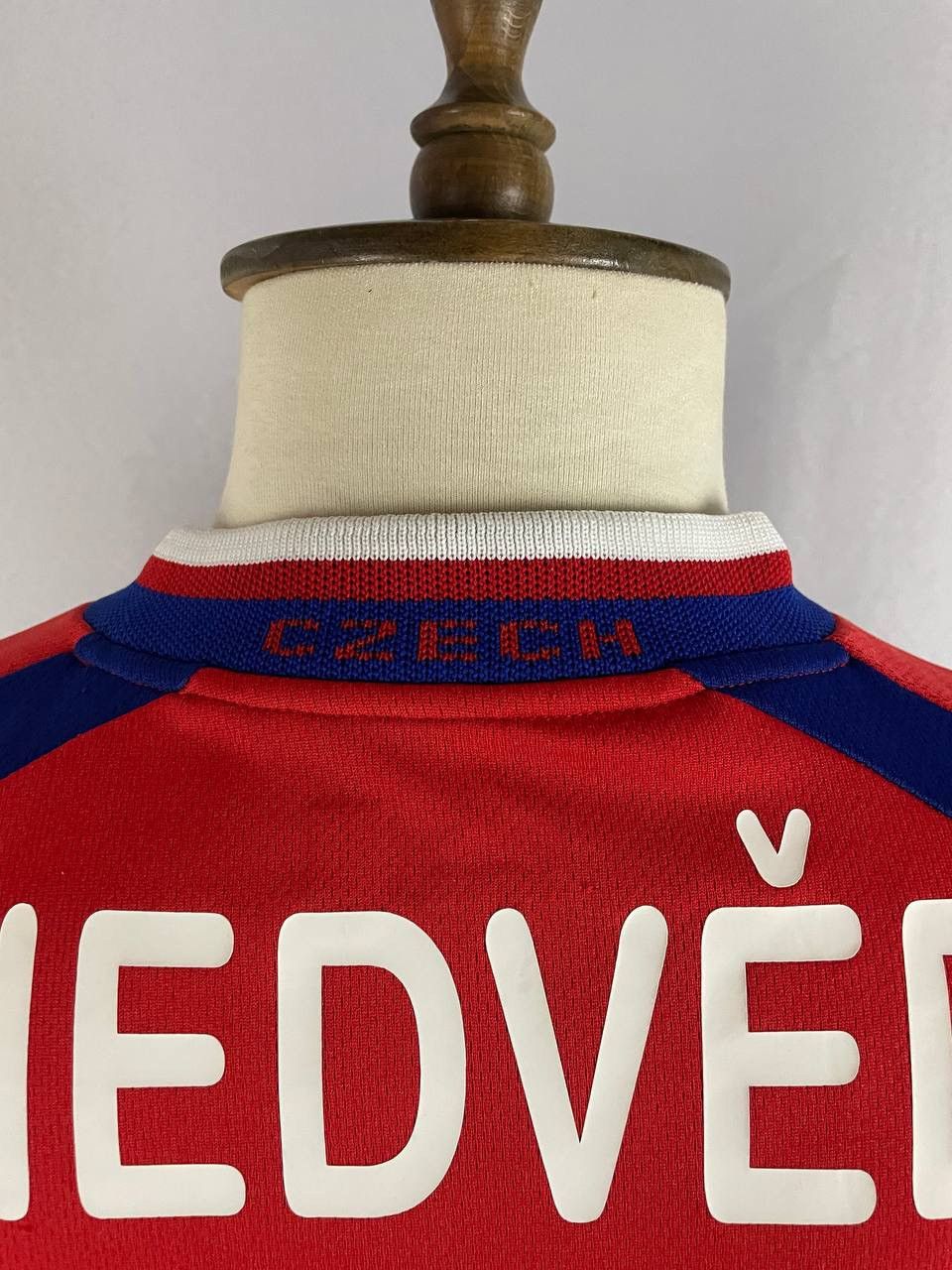 Puma Puma T Shirt Czech Republic 2000 Euro Nedved 4 Red Vintage Size US L / EU 52-54 / 3 - 17 Thumbnail