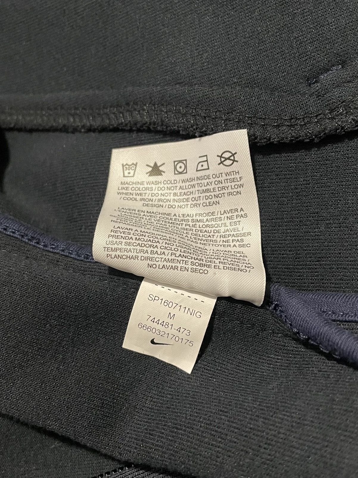 Nike Nike tech fleece cardigan Sz Medium Size US M / EU 48-50 / 2 - 5 Thumbnail