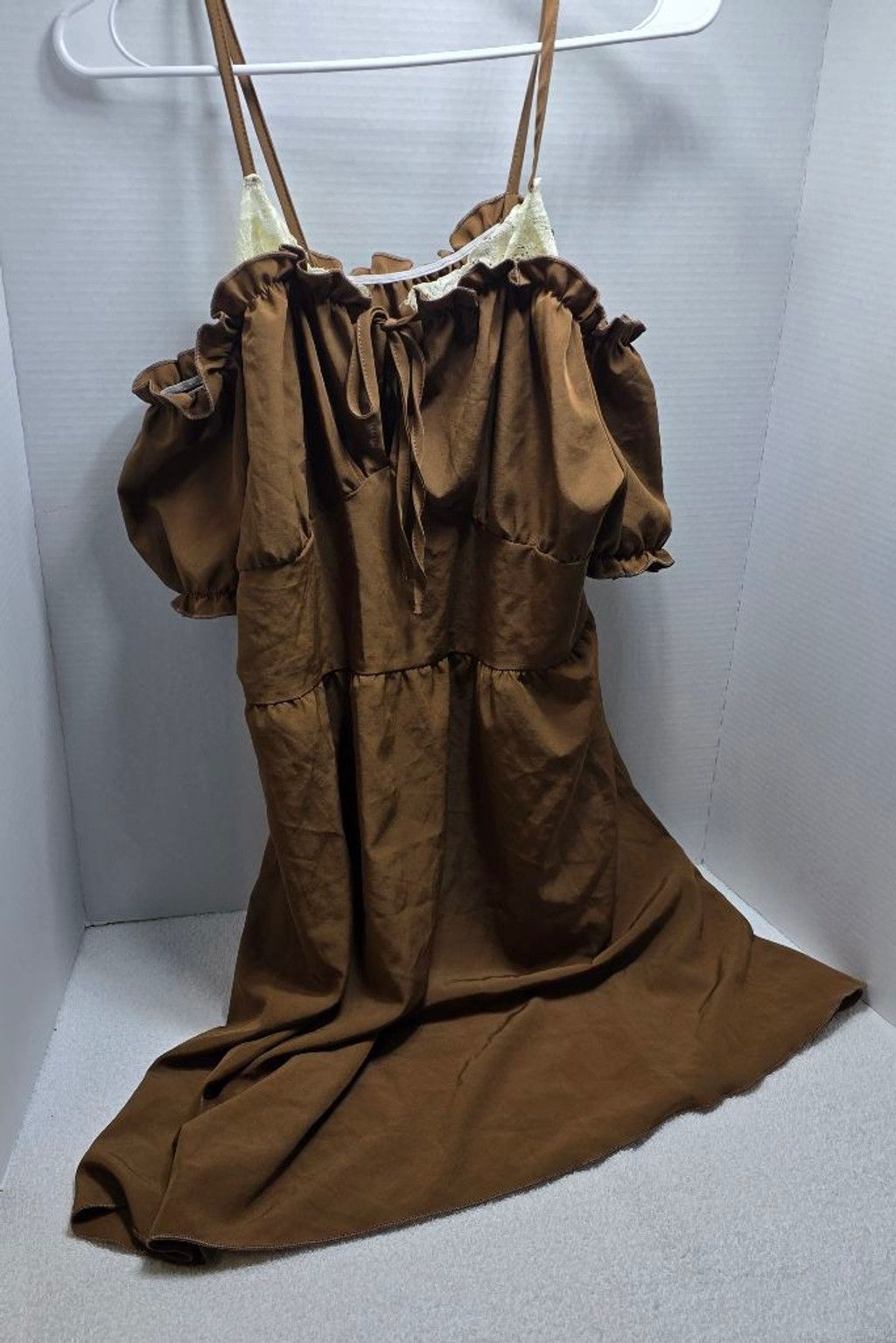The Unbranded Brand Women's ROMWE Brown Off-Shoulder Dress, Size XL Size XL / US 12-14 / IT 48-50 - 1 Thumbnail