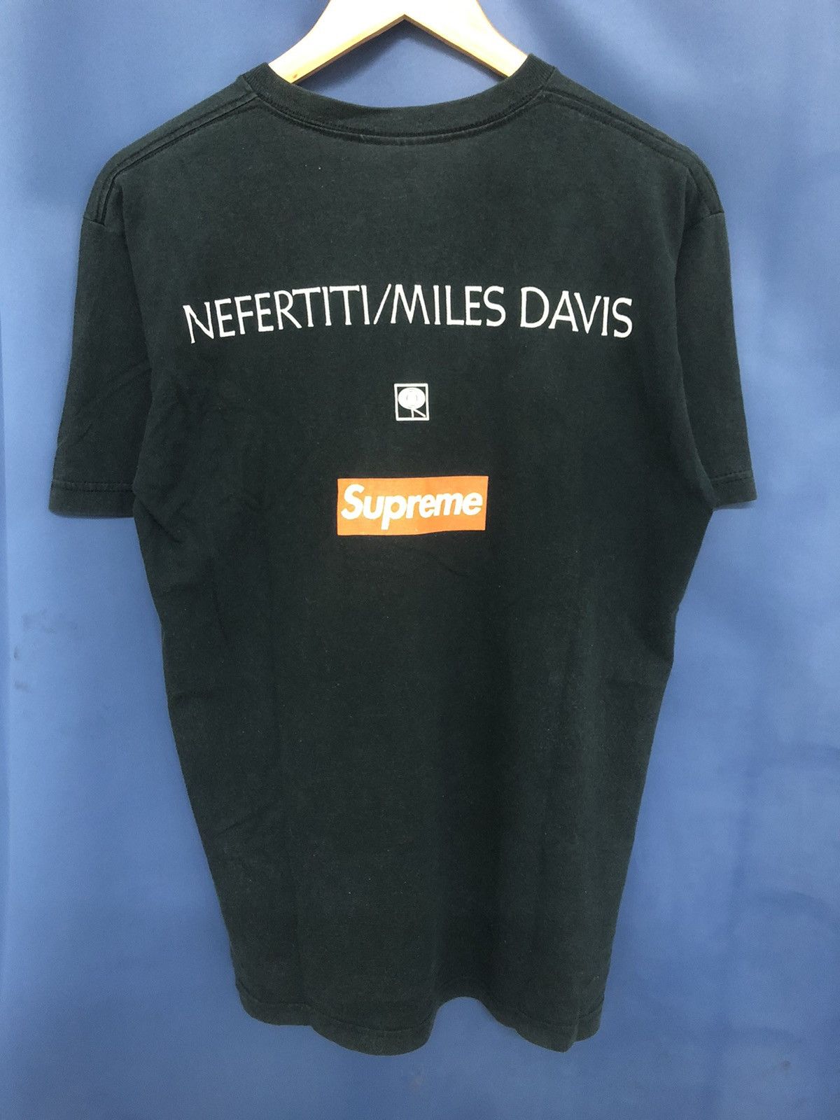Hypebeast × Supreme Supreme Miles Davis Photo Tee Size US M / EU 48-50 / 2 - 2 Thumbnail