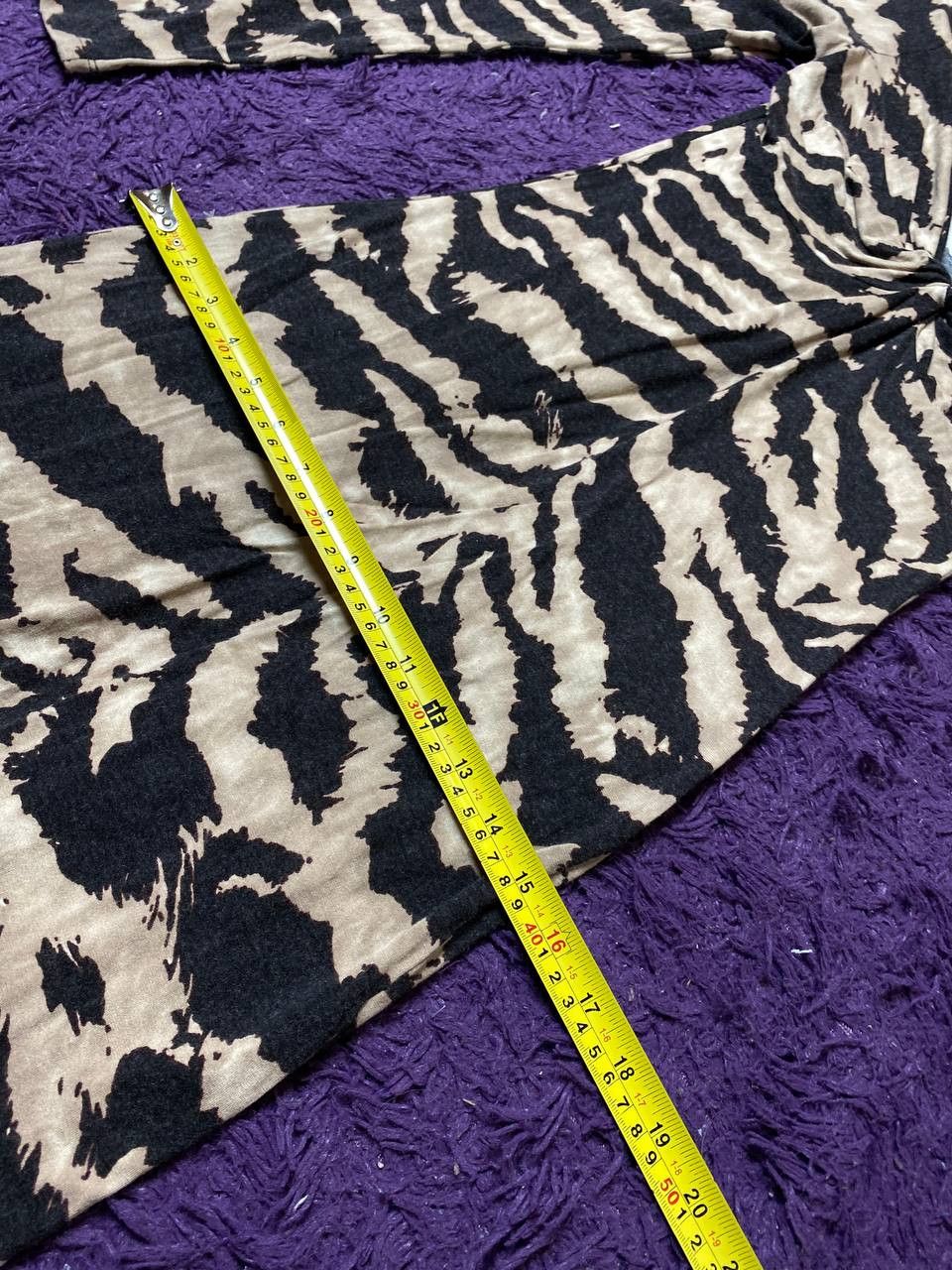 Roberto Cavalli Vintage Roberto Cavalli Animal Print Midi Dress Size M Size M / US 6-8 / IT 42-44 - 9 Thumbnail