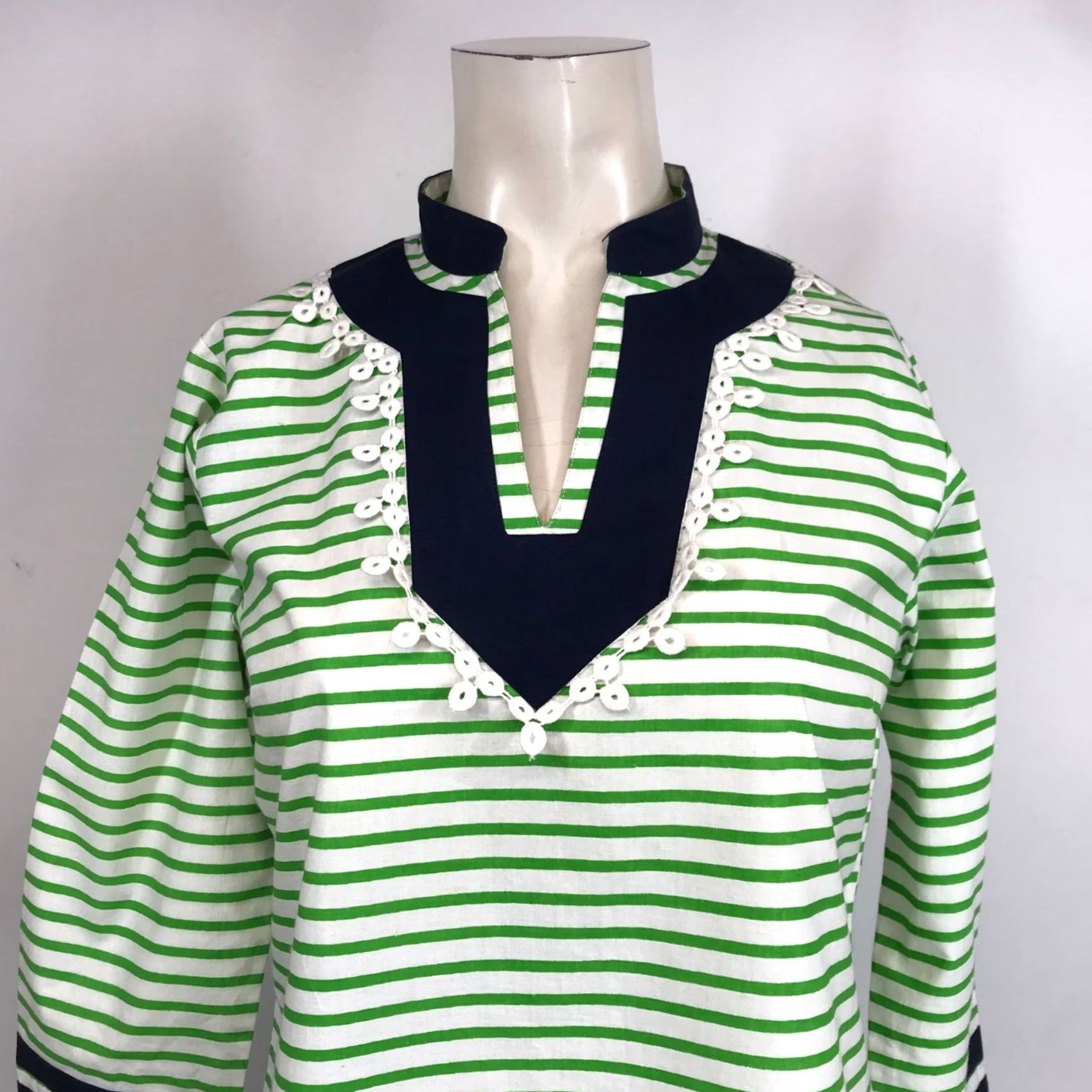 Vintage GRETCHEN SCOTT WOMEN'S SMALL V NECK TUNIC GREEN/WHITE Size S / US 4 / IT 40 - 2 Thumbnail