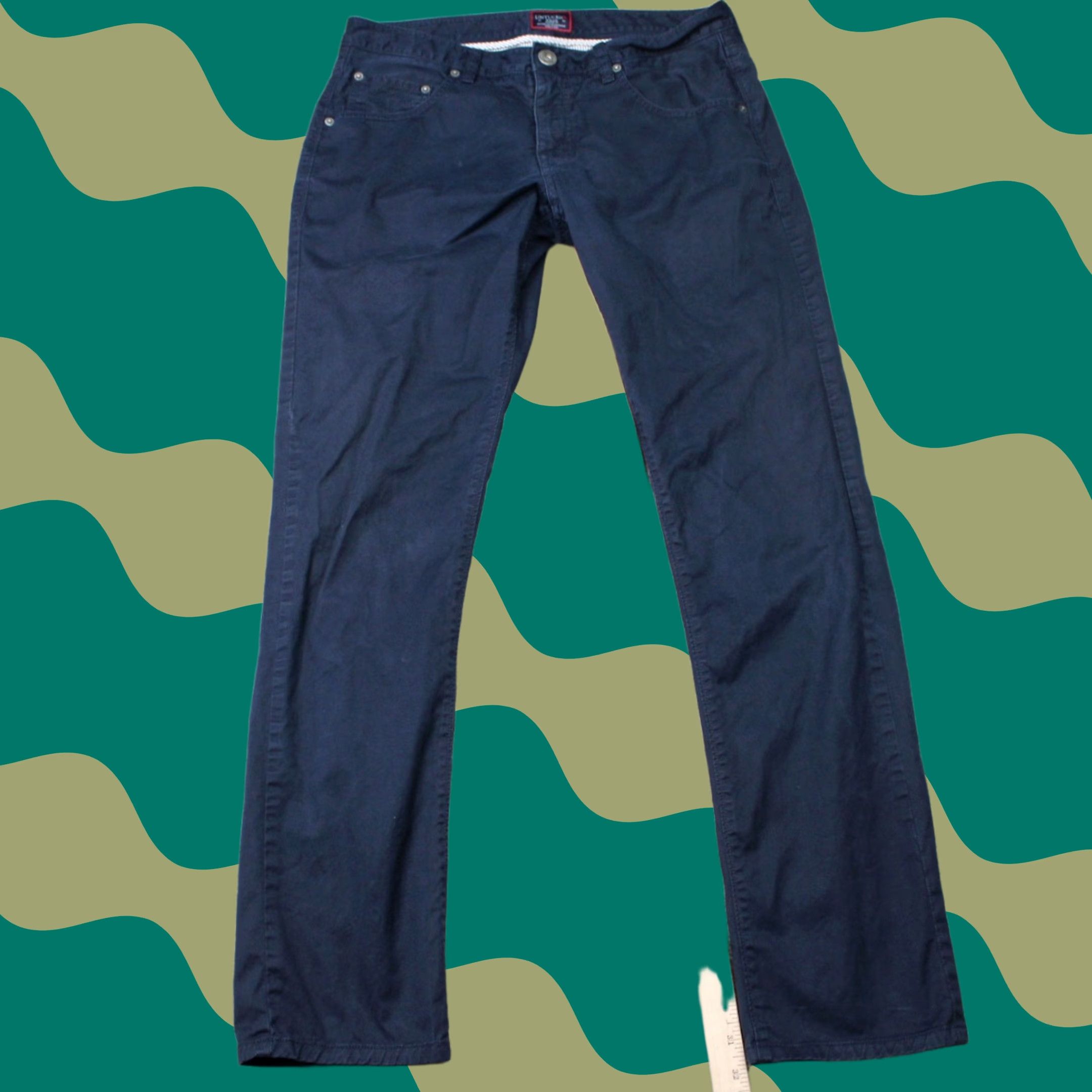 UNTUCKit UNTUCKit Pants Mens 32x32 Blue 5-Pocket Straight Fit Pima Cotton Stretch Slim Chino Shirt Style Casual Mens Regular Size 32 Blue Pants Size US 32 / EU 48 - 1 Thumbnail