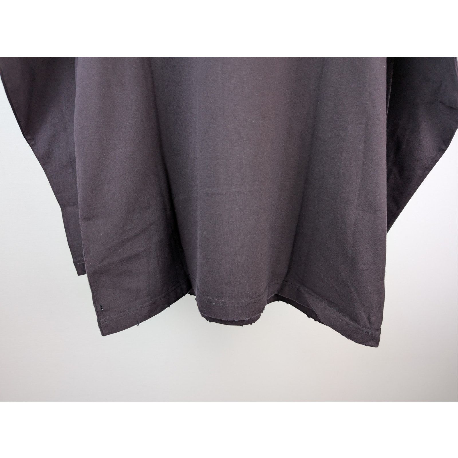 Balenciaga o1rshd1 Pierced Oversized Long Sleeve Jersey T-Shirt Black Size US S / EU 44-46 / 1 - 12 Thumbnail