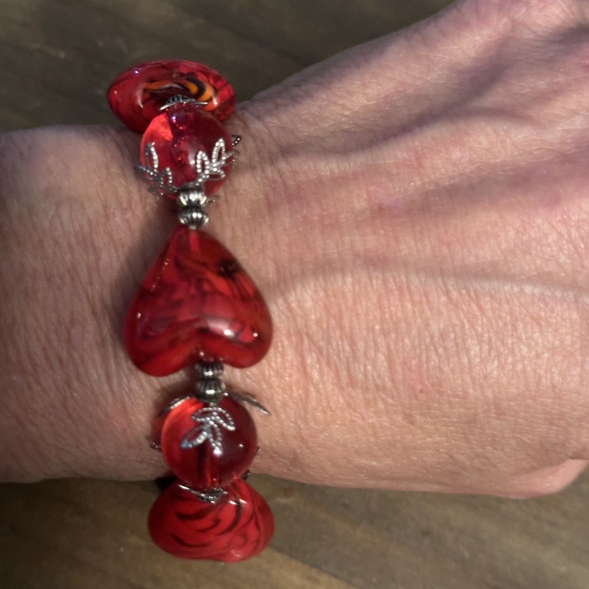Other Red heart bead stretch bracelet Size ONE SIZE - 4 Thumbnail
