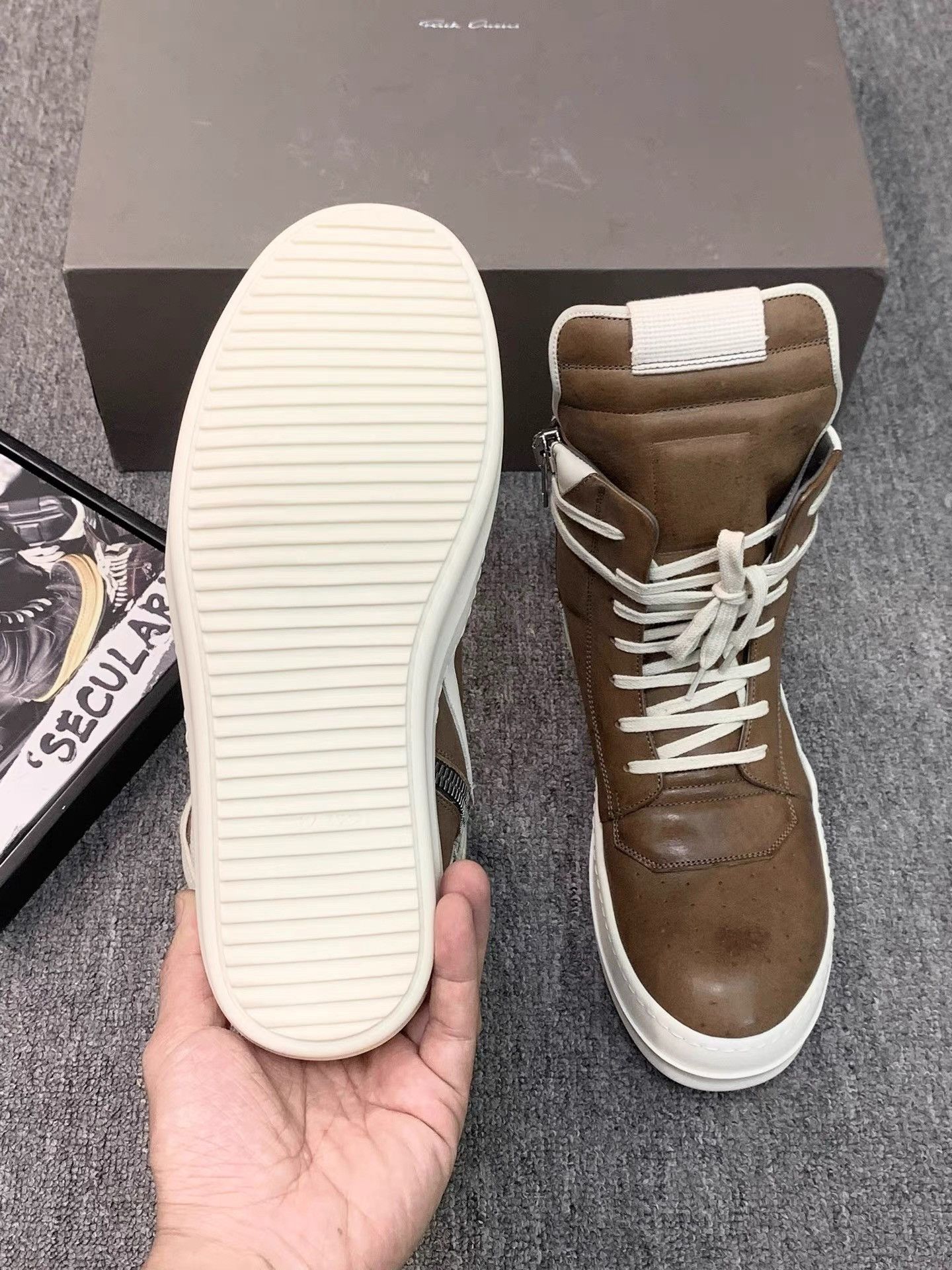 Rick Owens Rick Owens New Vintage Leather Inverted Triangle K34 Size US 8 / EU 41 - 8 Thumbnail