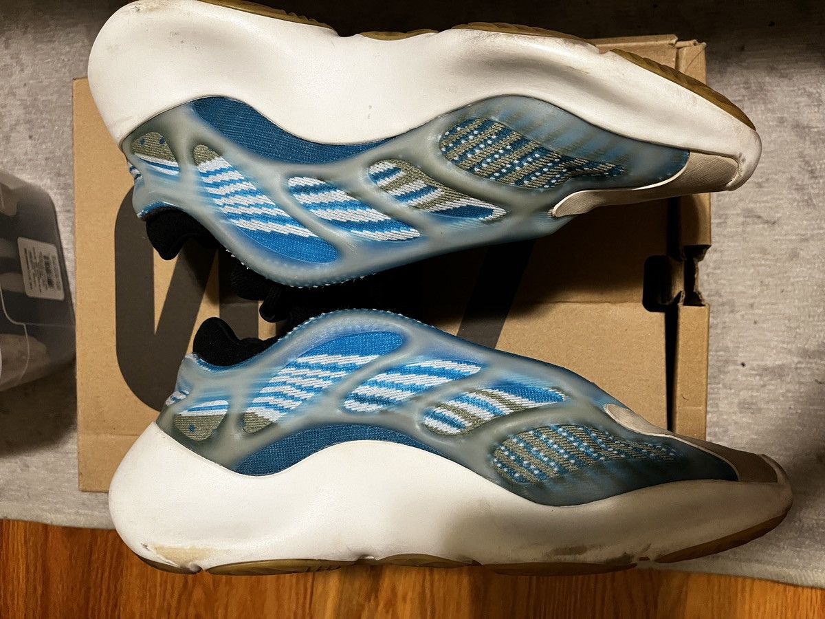 Adidas Yeezy 700 V3 Arzareth