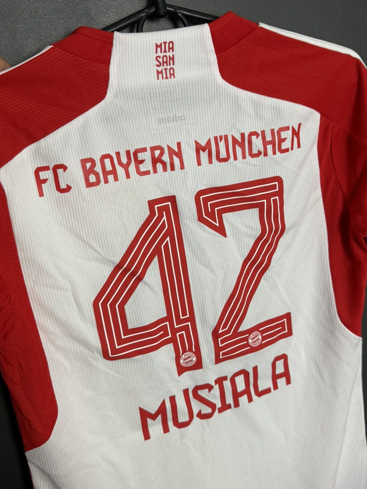 Adidas KIDS New Bayern Munchen 23/24 Home Musiala Football Jersey Size US XS / EU 42 / 0 - 3 Thumbnail
