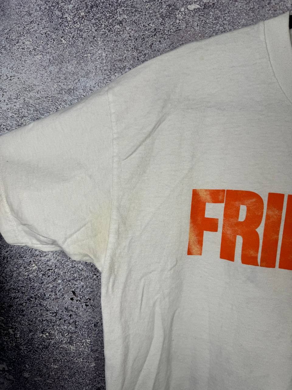 Vetements Vintage Vlone Friends Graphic Logo T-Shirt Large Size US L / EU 52-54 / 3 - 11 Thumbnail