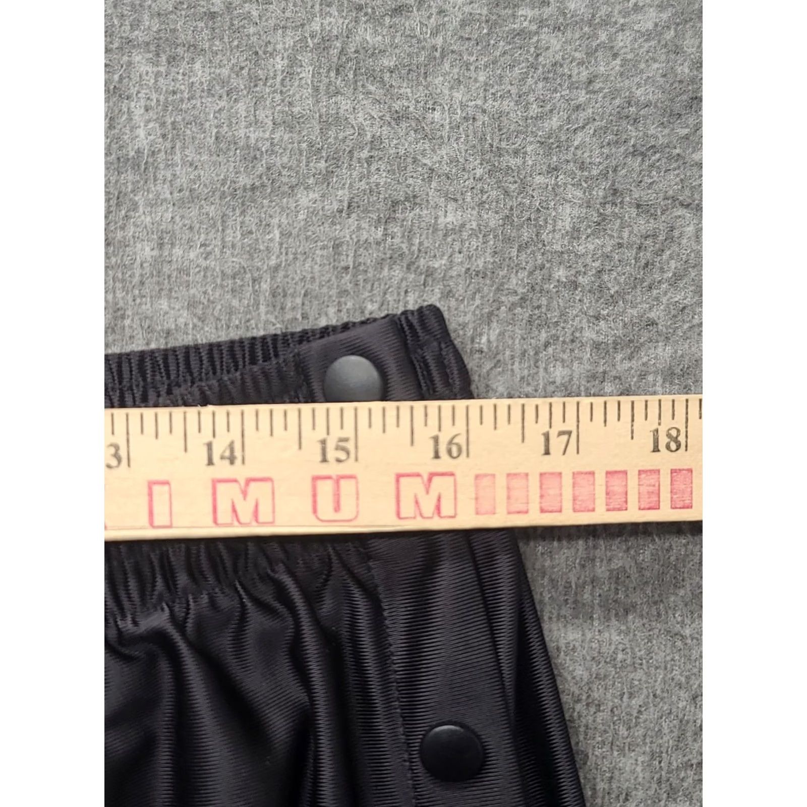Nike VINTAGE Nike Tearaway Pants Mens XL Relaxed Fit Track Pants Athletic Sports Black 90s Nike Sports Mens XL Black Size US 36 / EU 52 - 4 Thumbnail