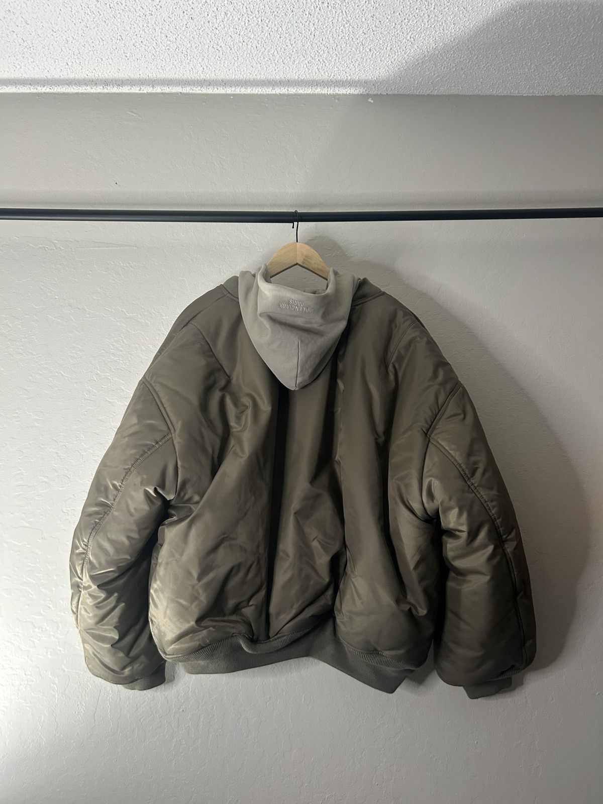 Balenciaga Balenciaga Beige All in one Bomber Size US M / EU 48-50 / 2 - 2 Thumbnail