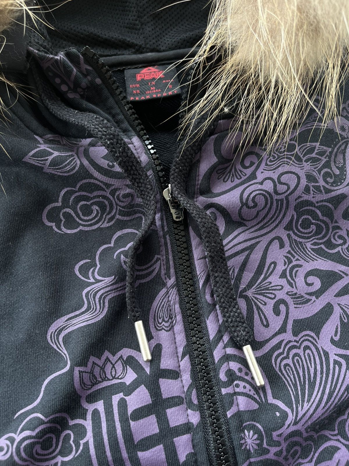 20471120 JAPANESE PEAK TRIBAL FUR HOODIE IFSIXWASNINE LGB STYLE Size US S / EU 44-46 / 1 - 6 Thumbnail