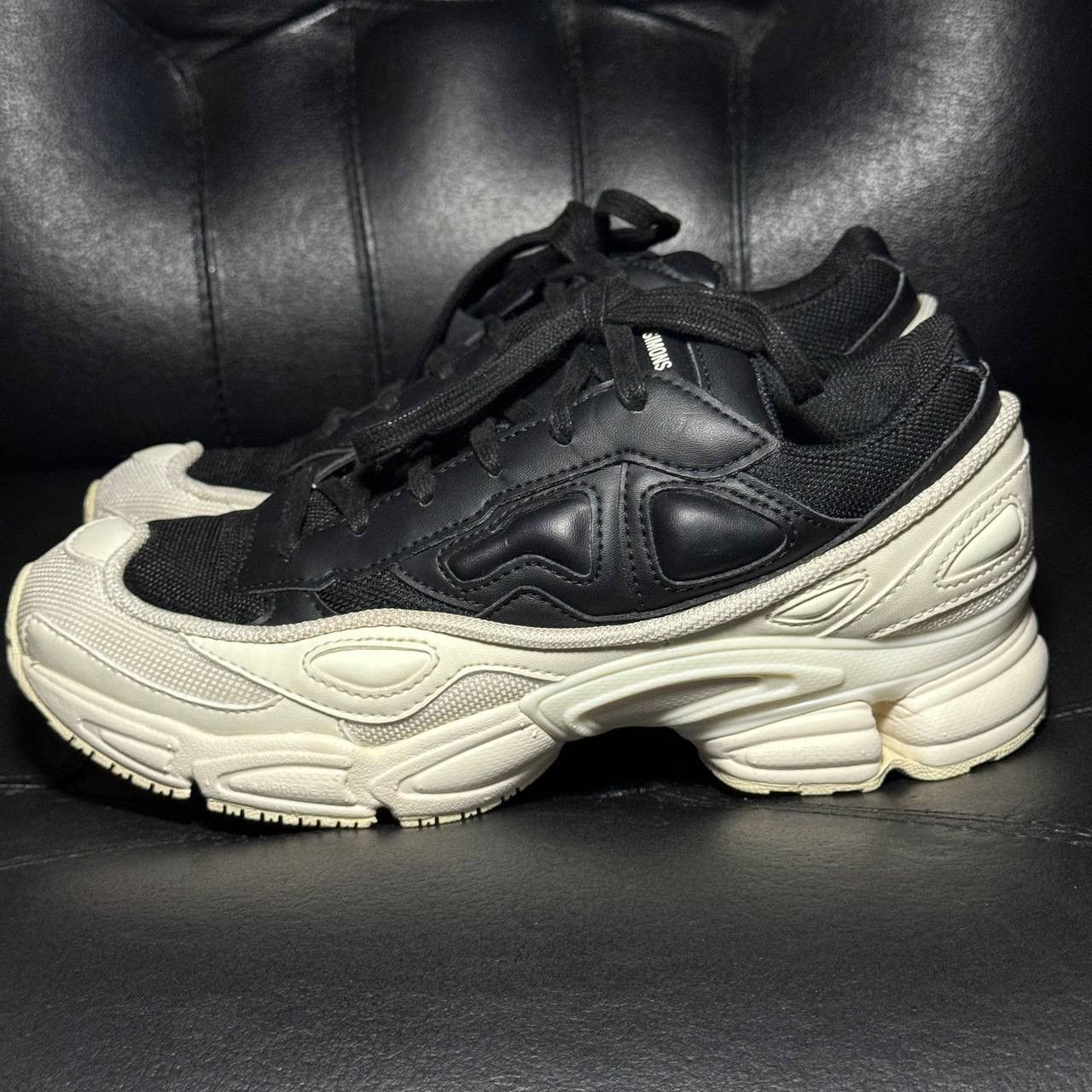 Adidas × Raf Simons 5,5us Adidas Raf Simons Ozweego white black Size US 5.5 / EU 38 - 3 Thumbnail