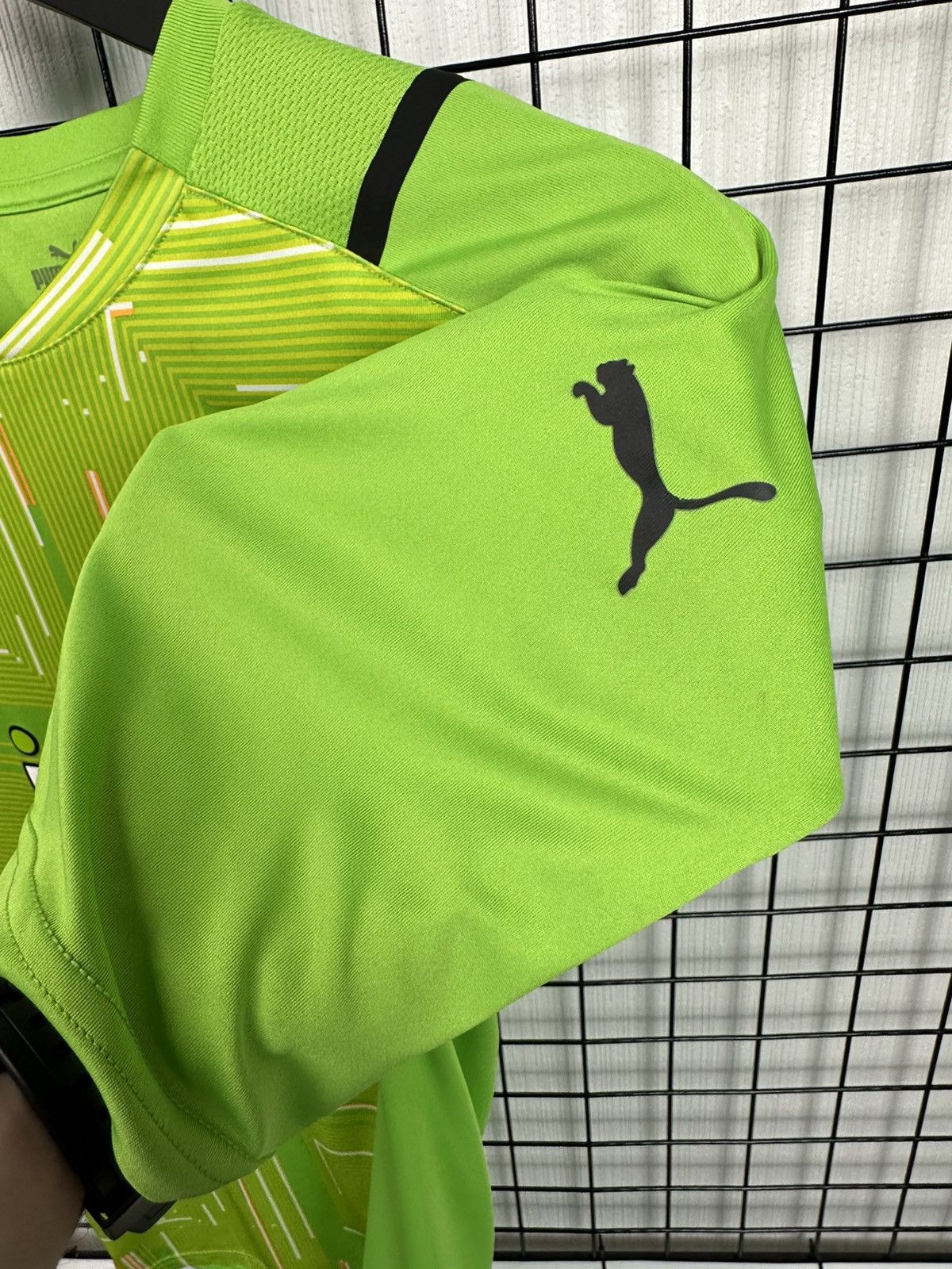 Puma West Bromwich Albion 2018 2019 Puma training M soccer jersey Size US M / EU 48-50 / 2 - 12 Thumbnail