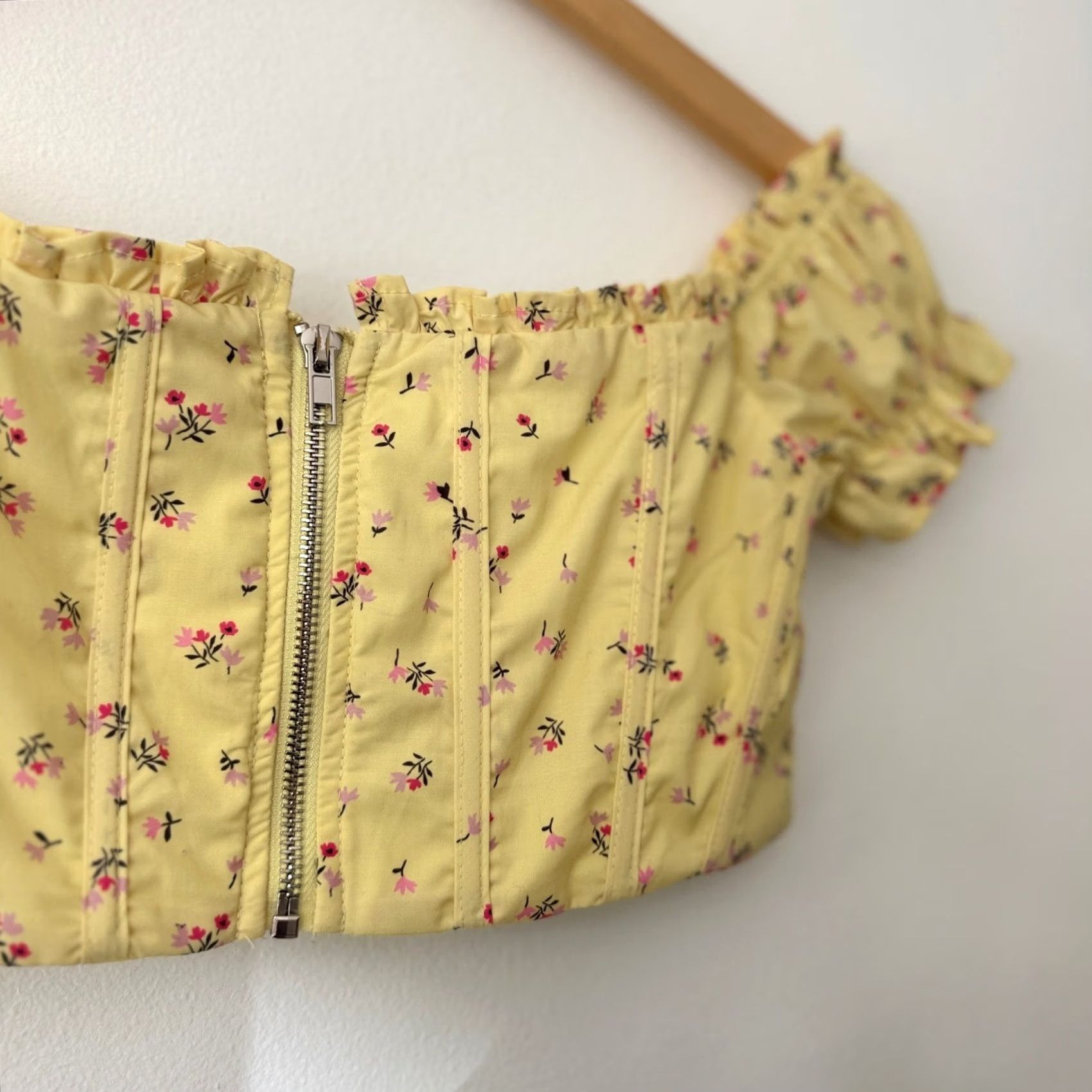 Vintage WHITE FOX Floral Top Cropped Off Shoulder Puff Sleeve S Yellow Blouse Size S / US 4 / IT 40 - 7 Thumbnail
