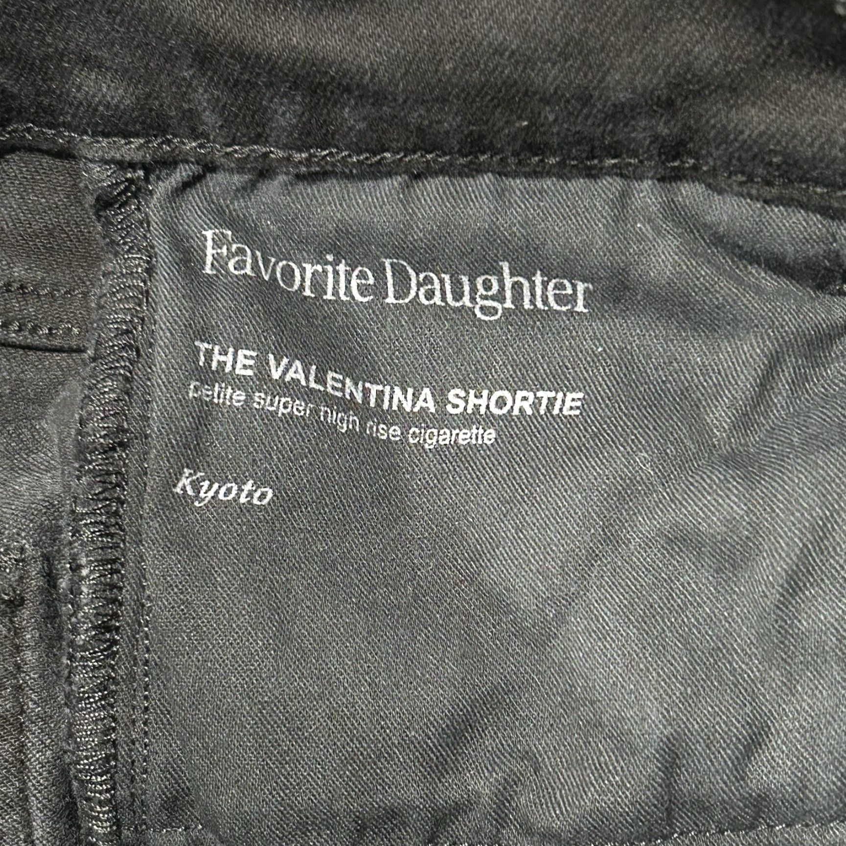 Vintage Valentina Favorite Daughter The Valentina Jeans 27 Black Kyoto Slim Straight Women 5-Pocket Denim High Rise Dark Wash 29 Inseam Regular Size XS? Size ONE SIZE - 5 Thumbnail