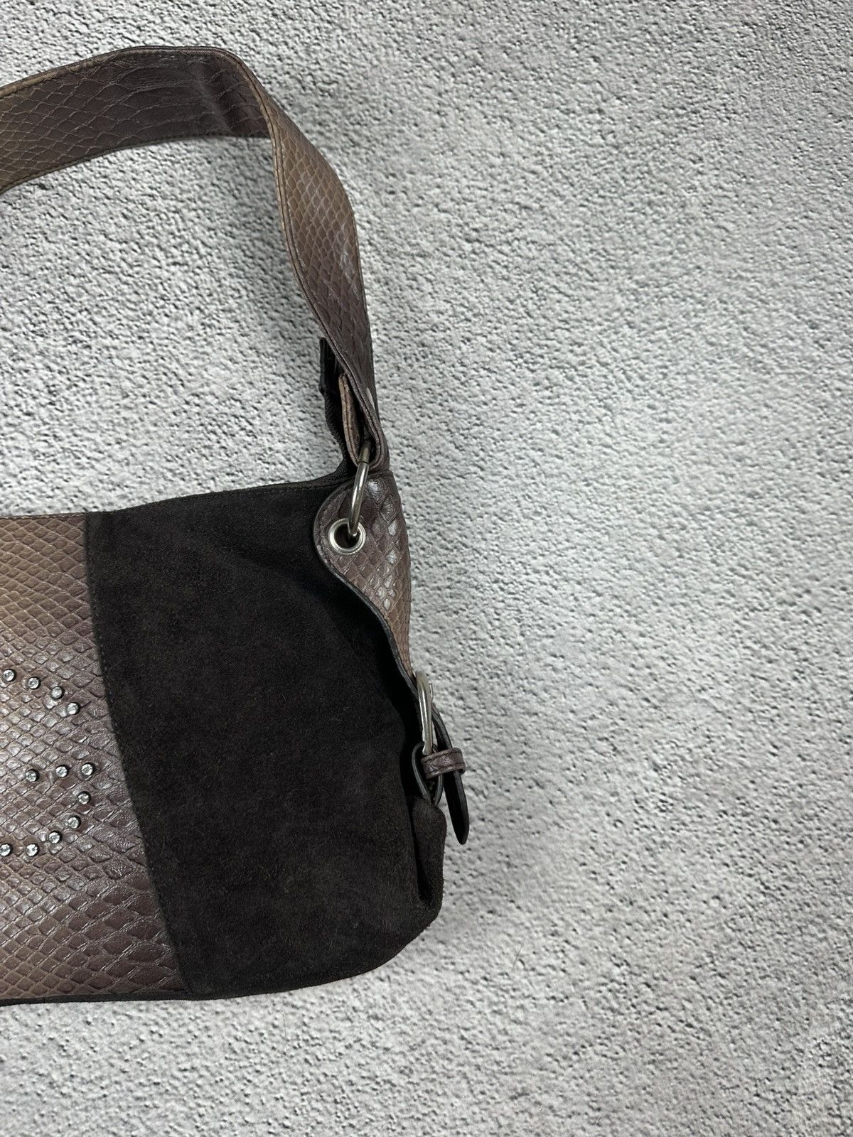 Guess Vintage Guess Style Bag Suede Canvas Y2K Logo Faded SK8 Size ONE SIZE - 5 Thumbnail