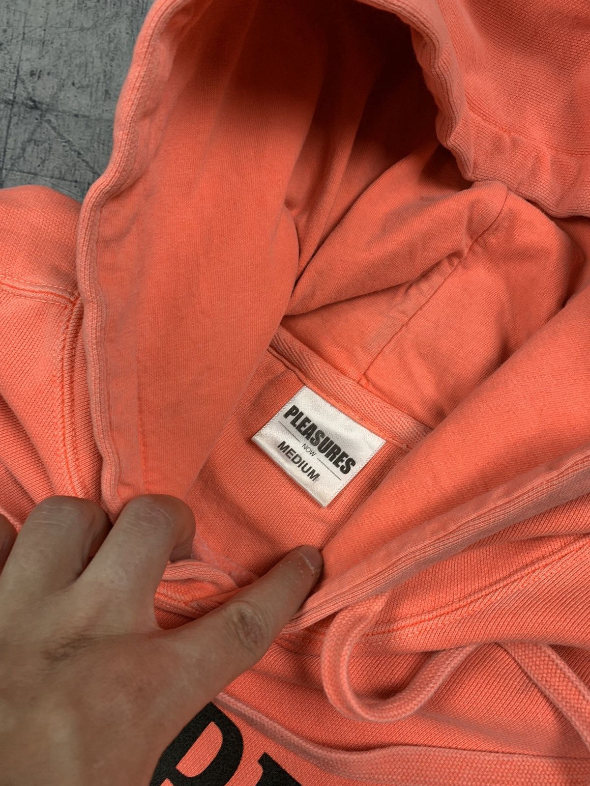 Pleasures Pleasures Hoodie Luxury designer big logo Size US M / EU 48-50 / 2 - 5 Thumbnail