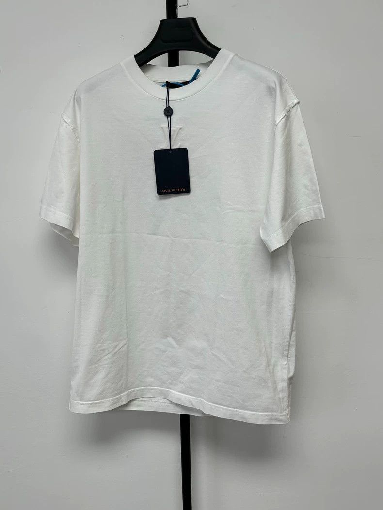 Louis Vuitton Louis Vuitton Embossed logo short sleeve Size US M / EU 48-50 / 2 - 1 Thumbnail