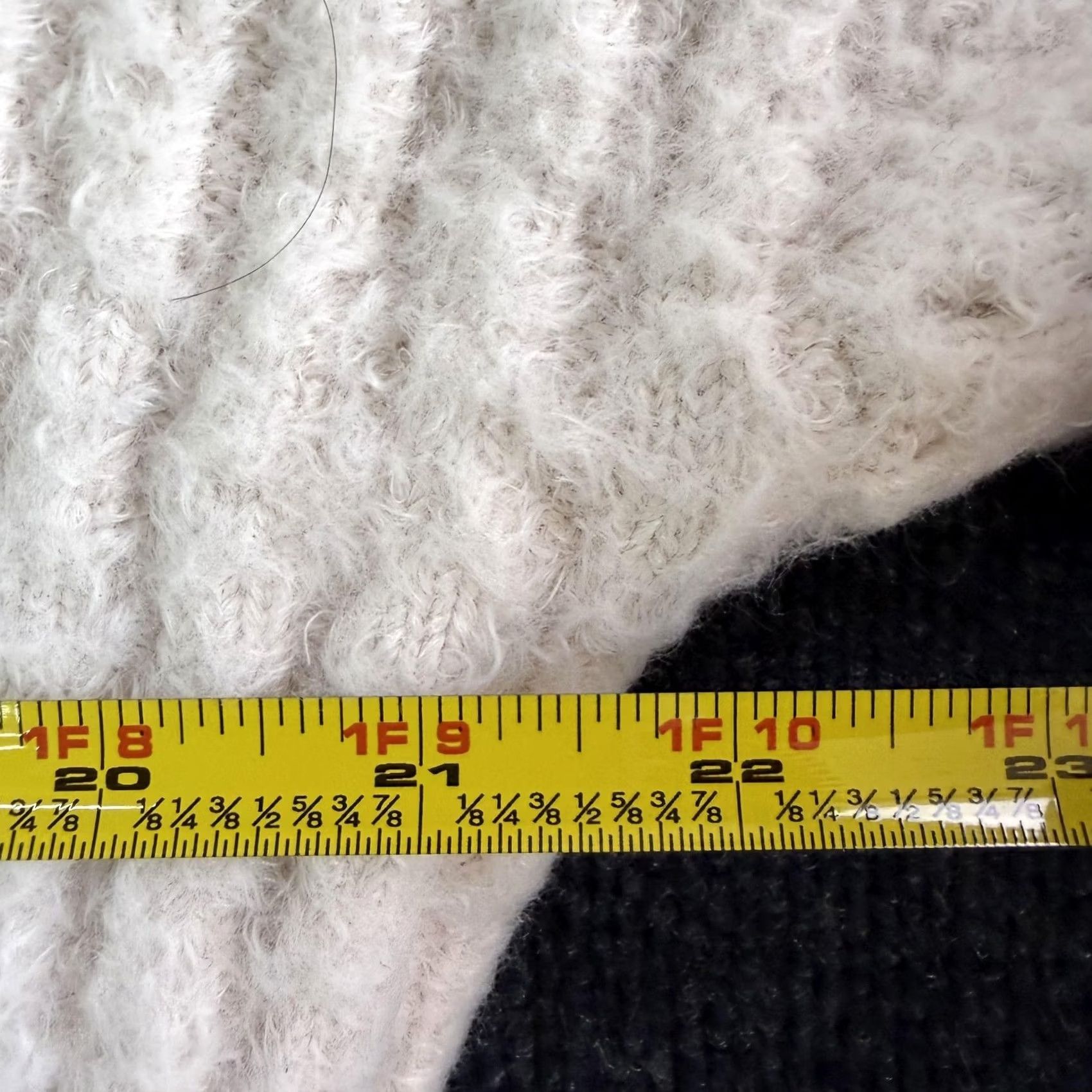 Vintage VINTAGE Fate Sweater Womens Small White Turtleneck Fuzzy Textured Chunky Knit Pullover Size S / US 4 / IT 40 - 6 Thumbnail