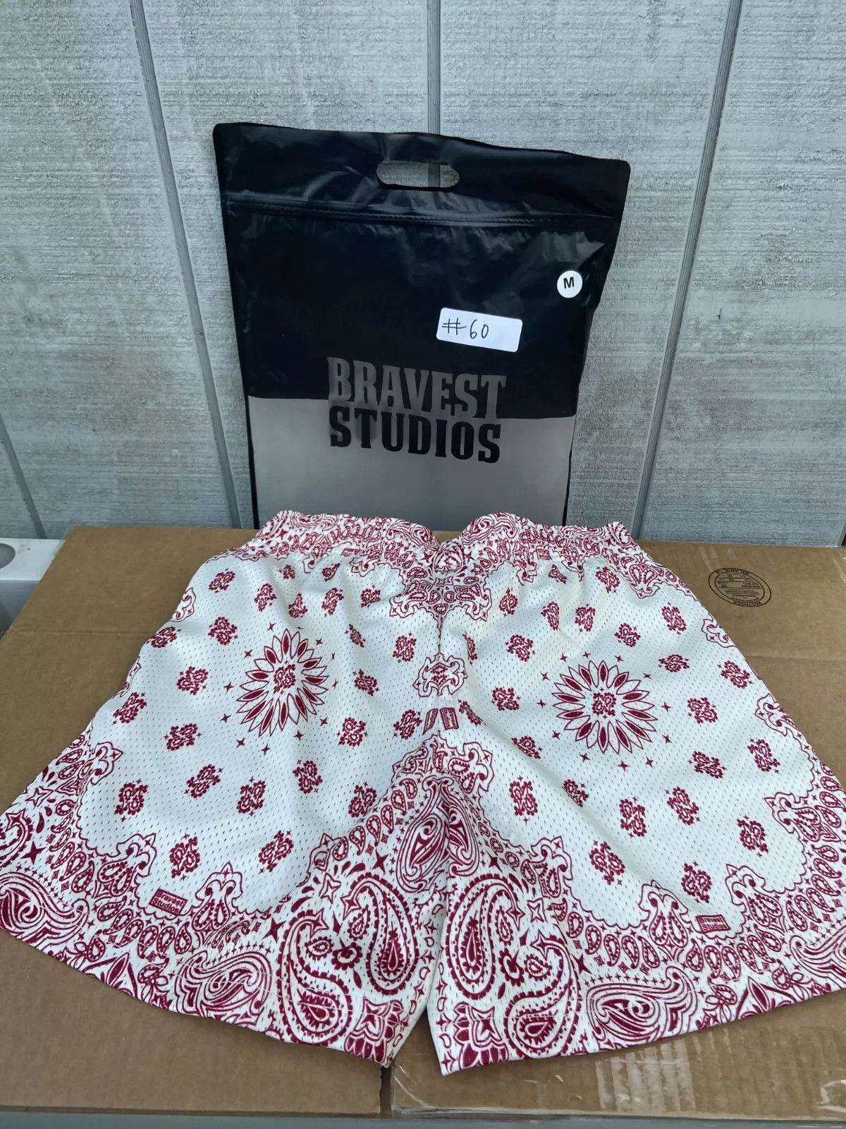 Bravest Studios ⚡️Bravest Studios Cream Paisley Shorts M Medium NEW⚡️ Size US 30 / EU 46 - 4 Thumbnail